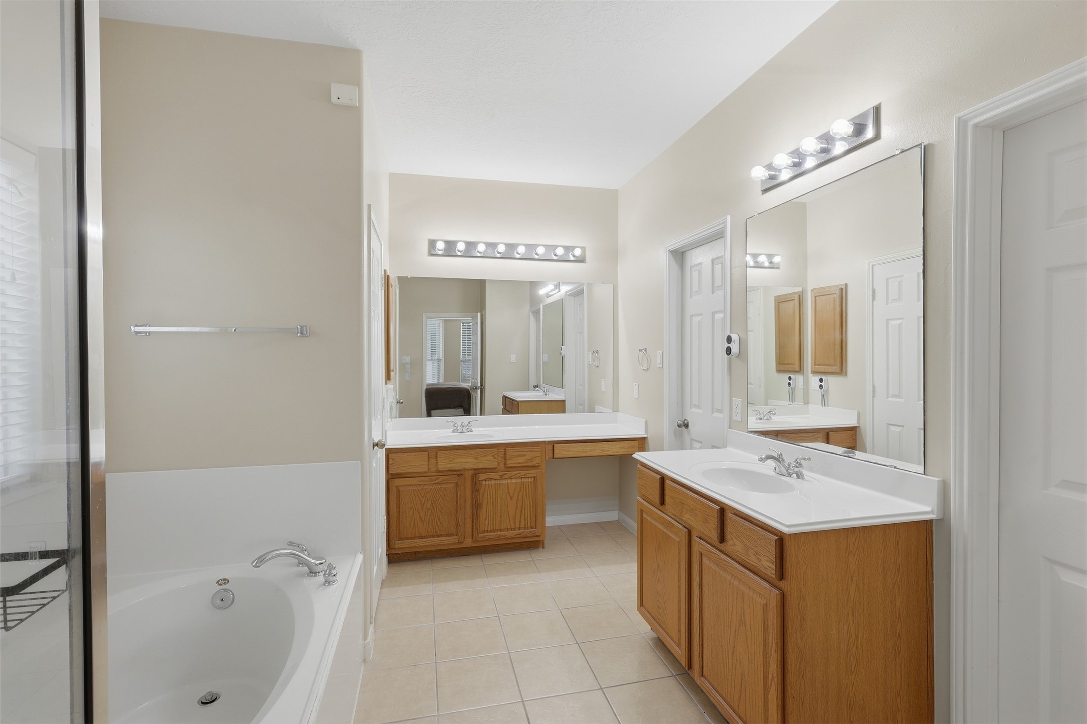 11404 Summit Bay Drive Property Photo 18