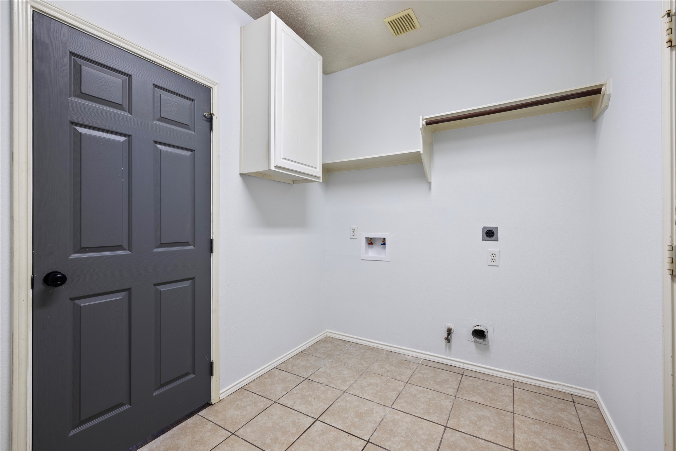 4803 Windcross Court Property Photo 18