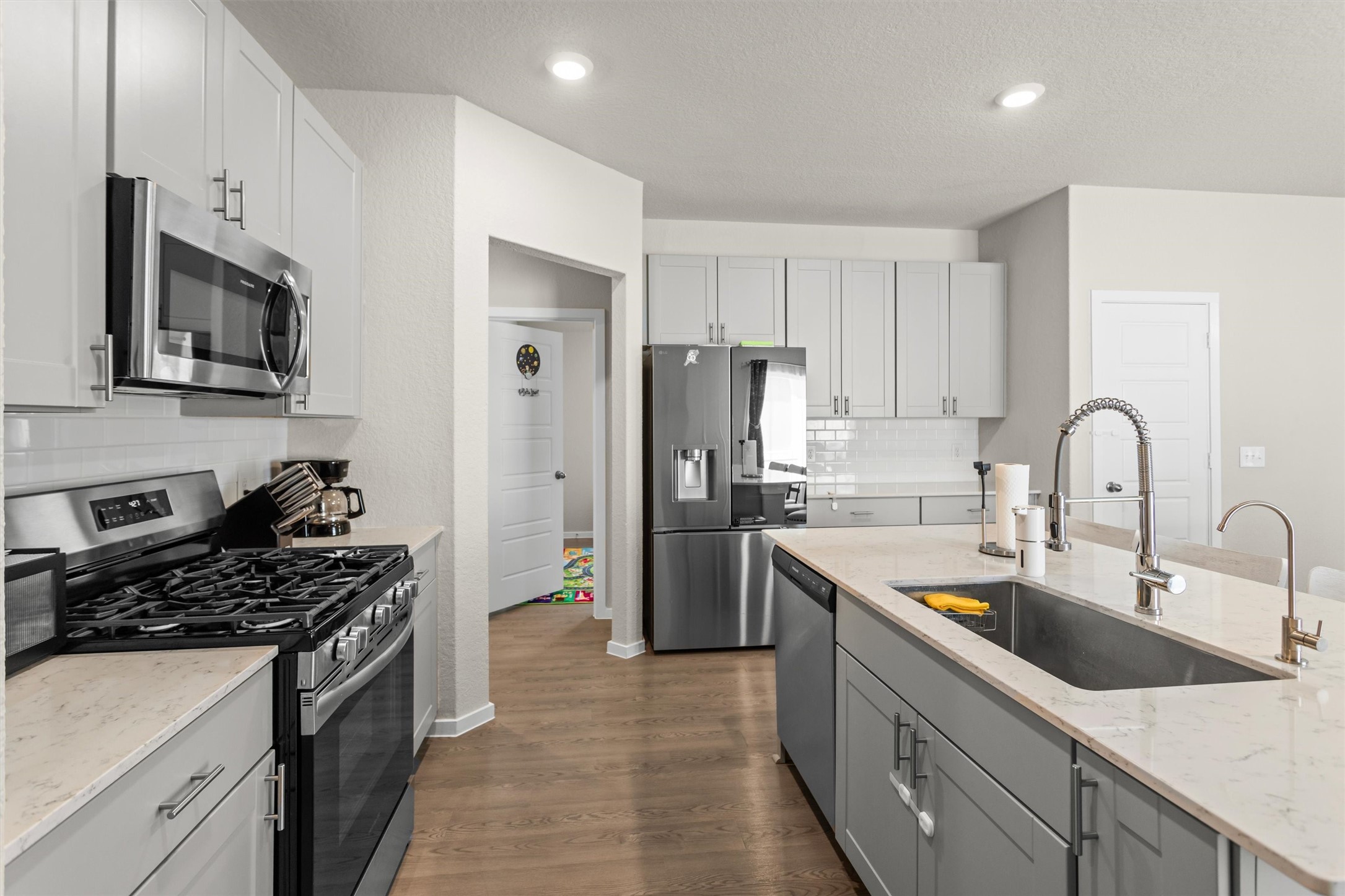 1721 Lofty Cedar Court Property Photo 6