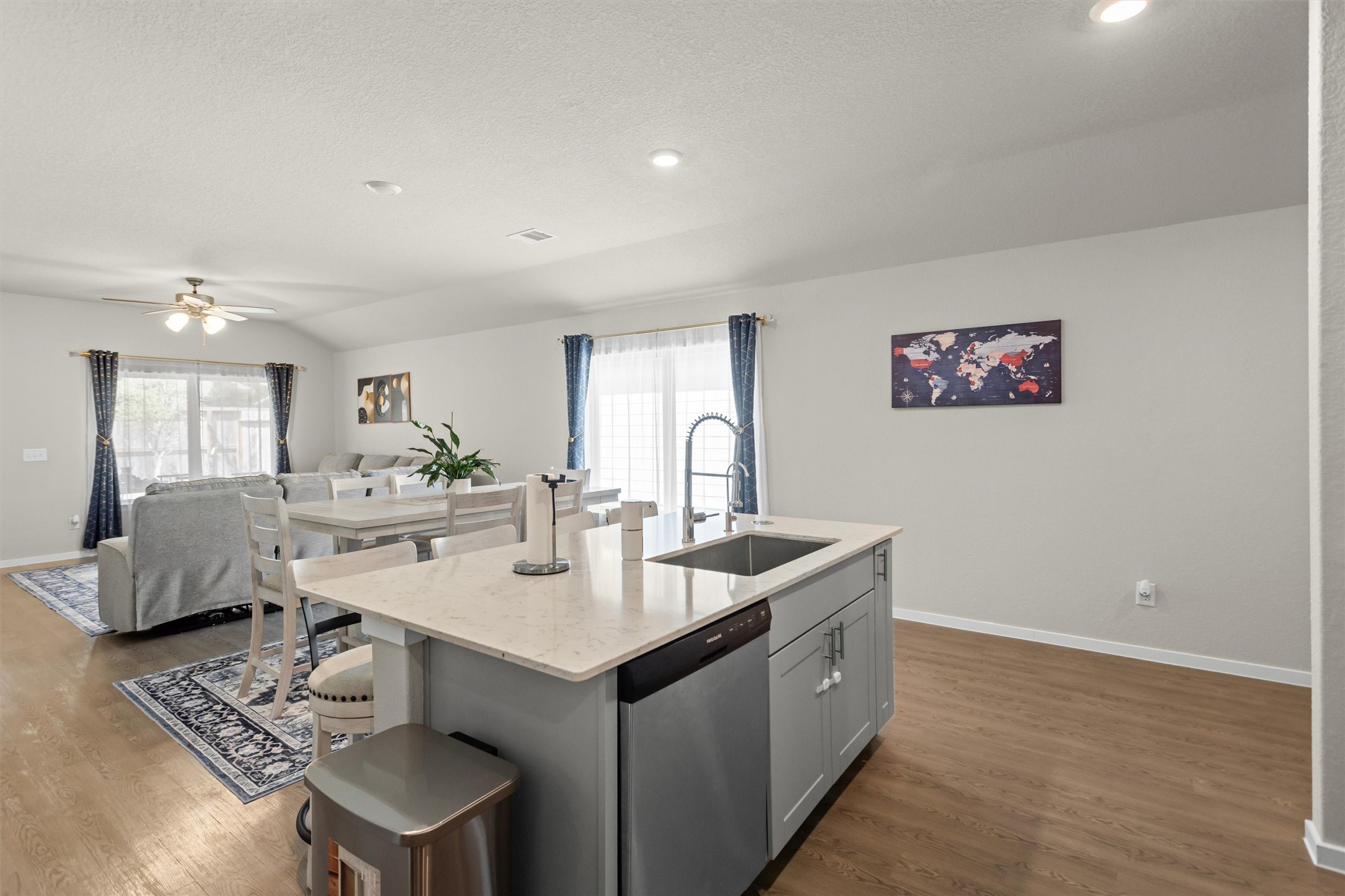 1721 Lofty Cedar Court Property Photo 7