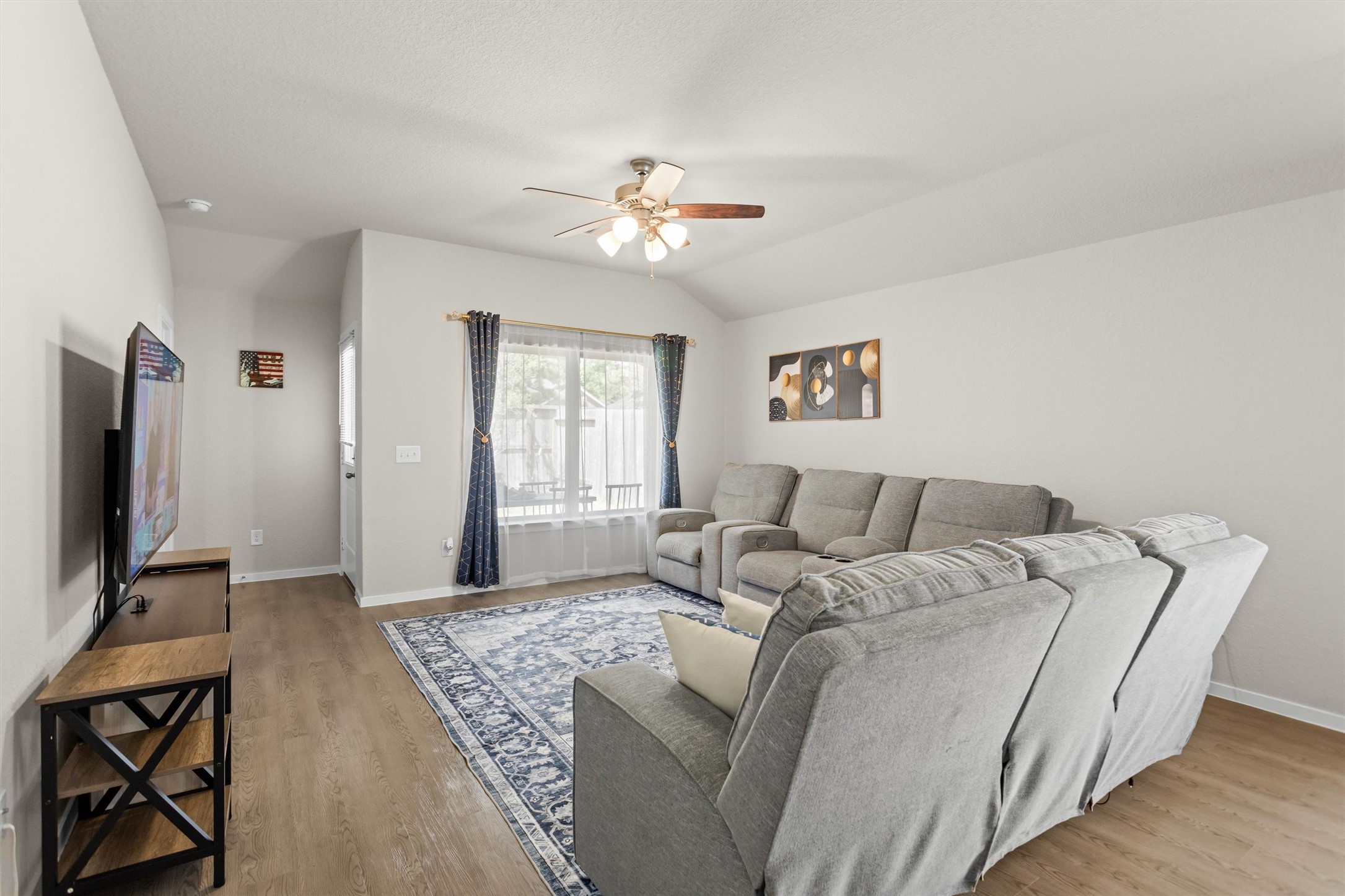 1721 Lofty Cedar Court Property Photo 10