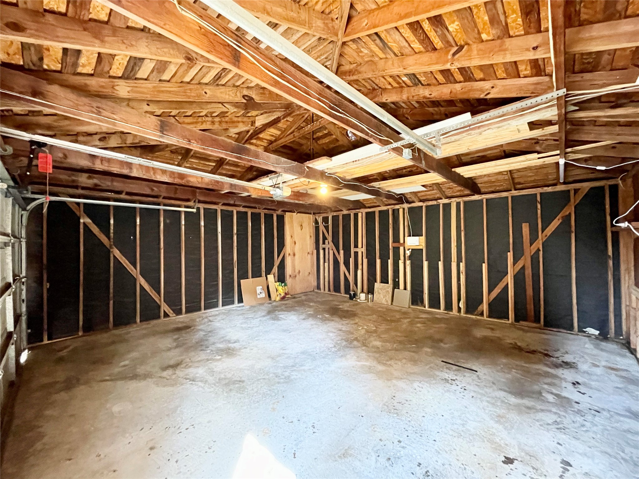 15006 Elmont Drive Property Photo 6