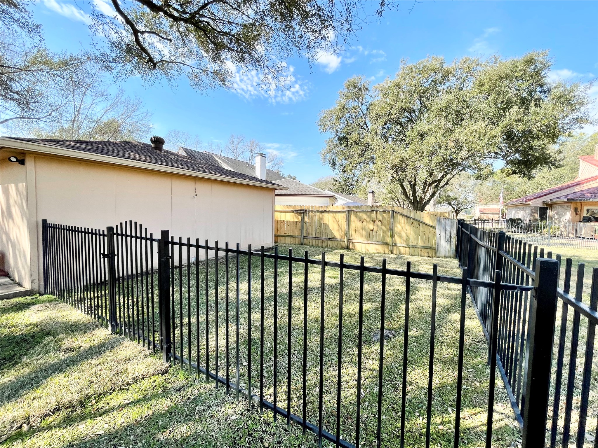 15006 Elmont Drive Property Photo 9