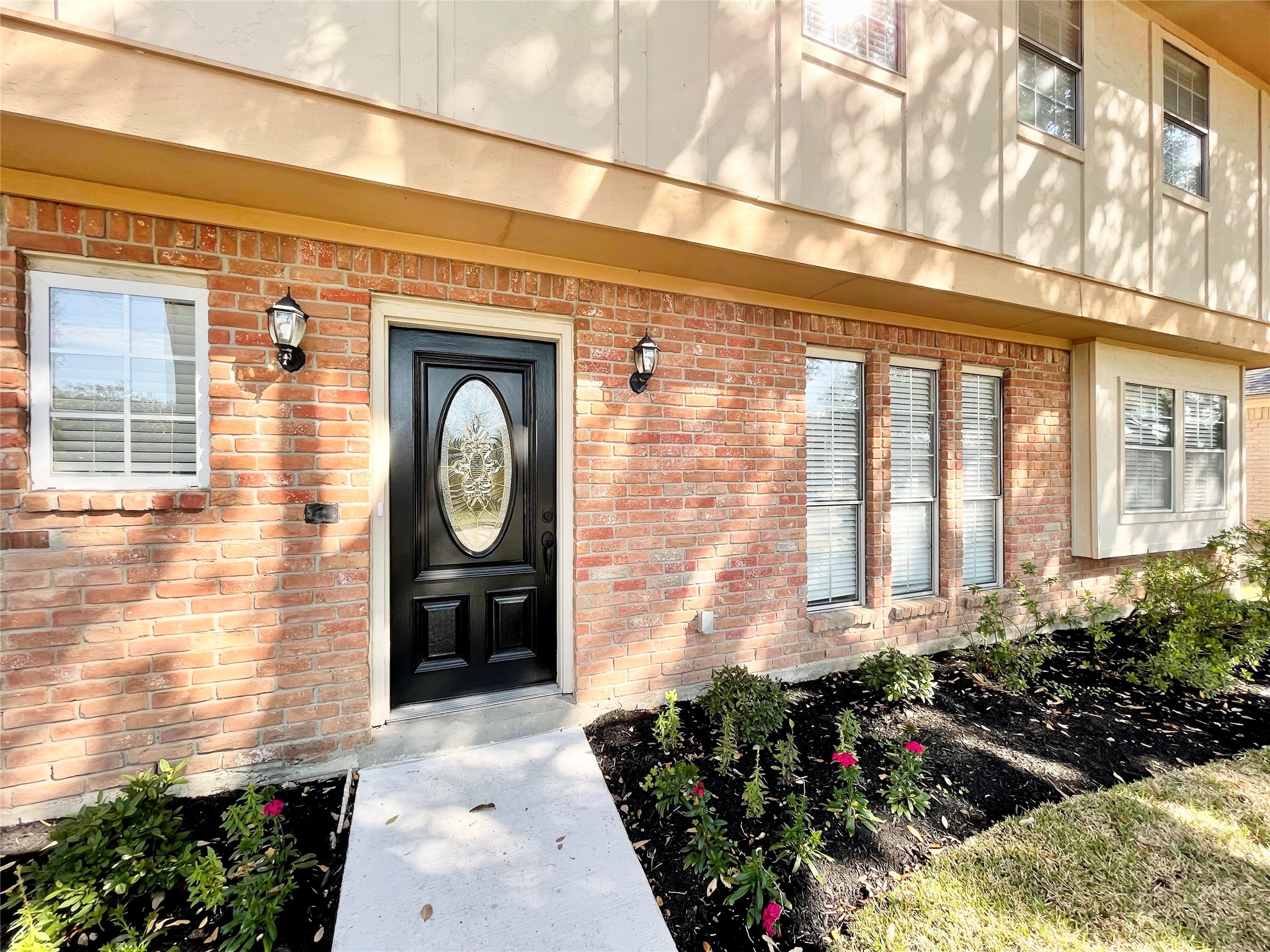 15006 Elmont Drive Property Photo 11
