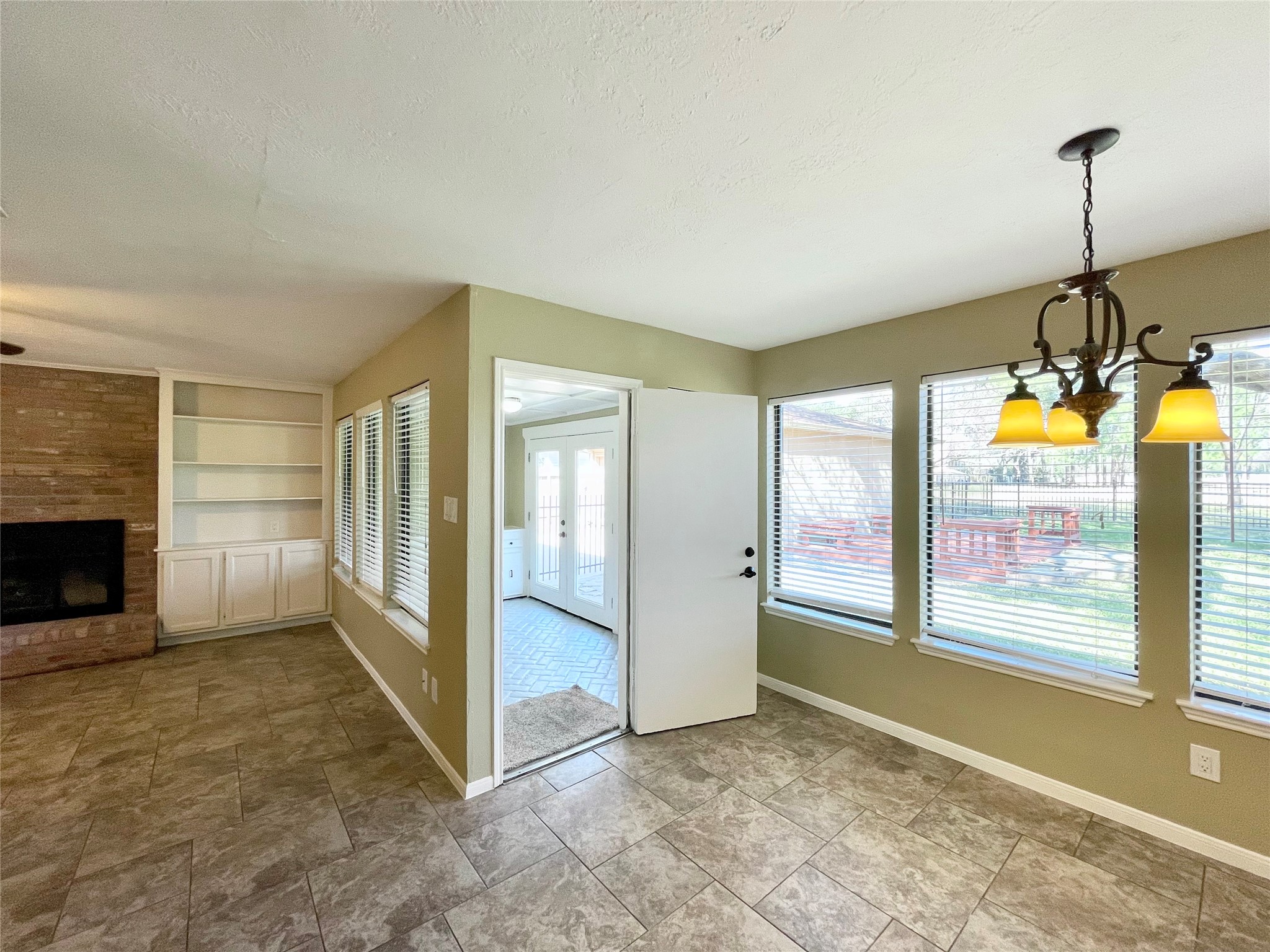 15006 Elmont Drive Property Photo 21