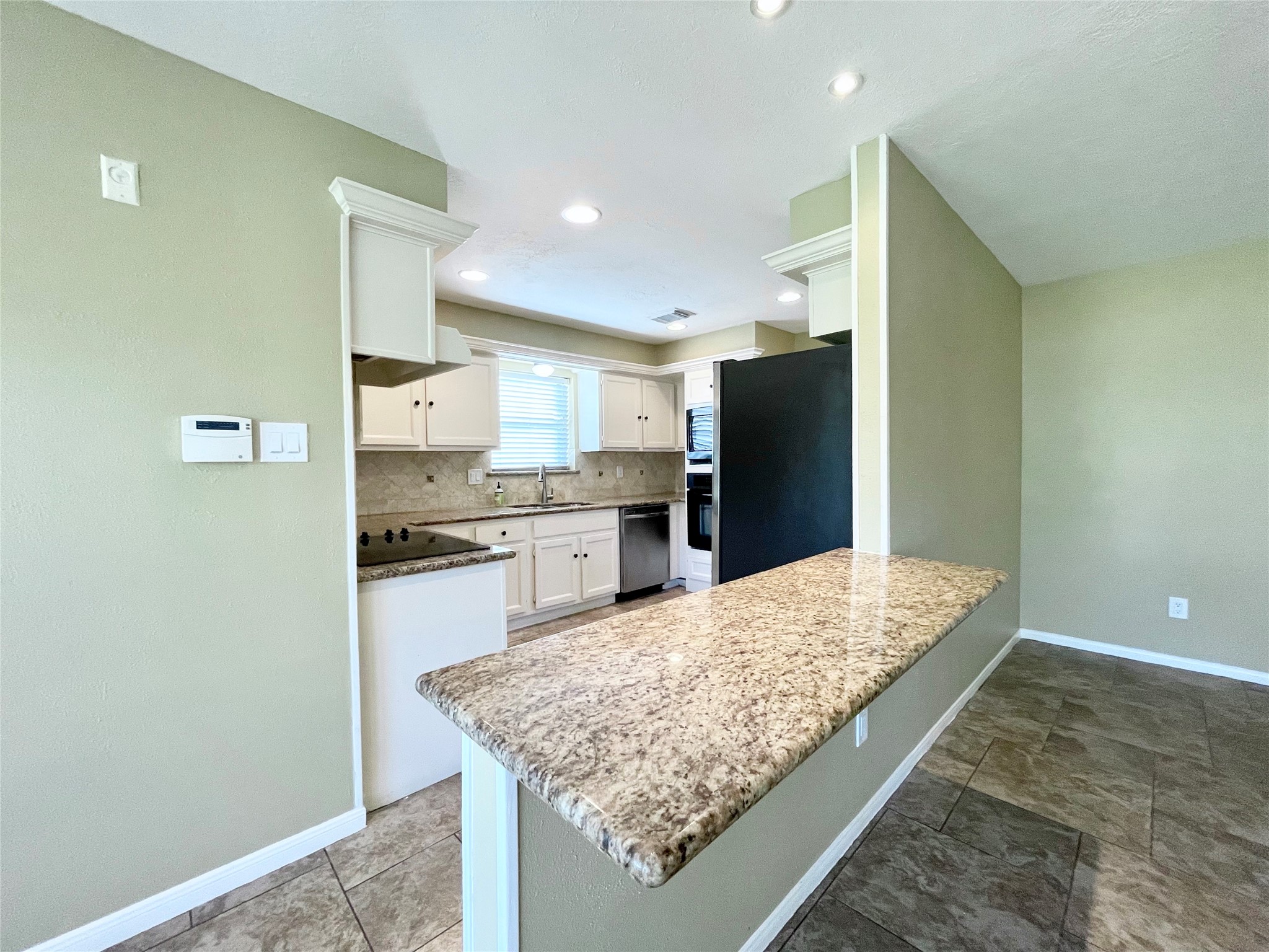 15006 Elmont Drive Property Photo 23