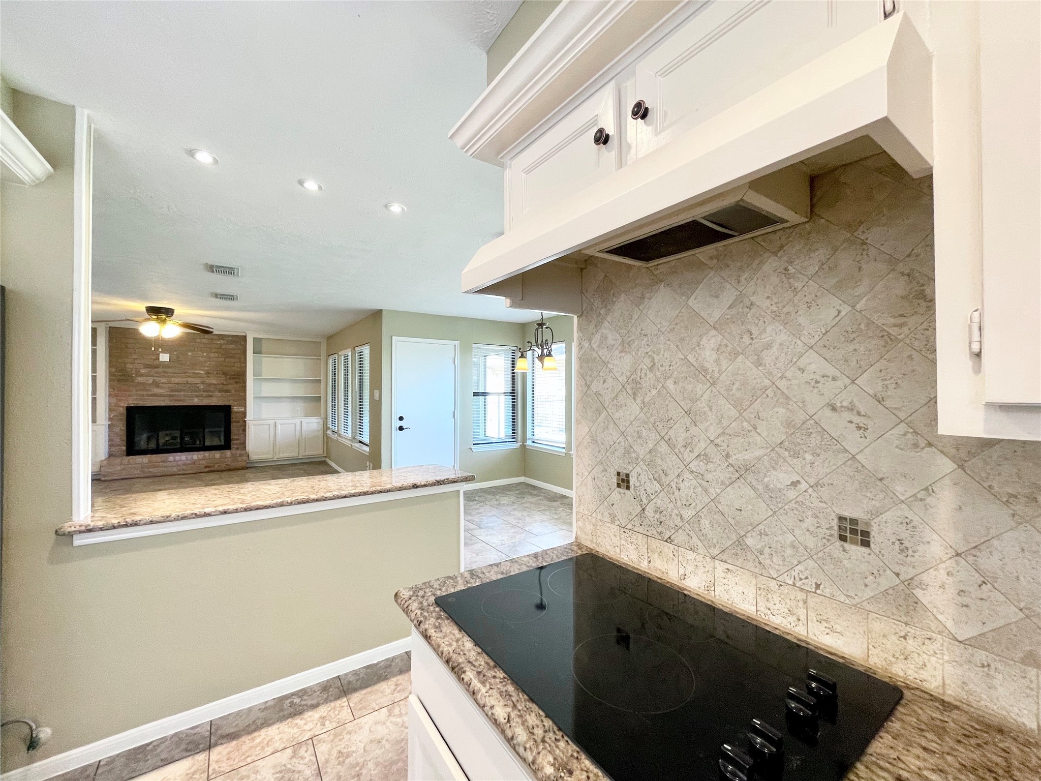 15006 Elmont Drive Property Photo 24