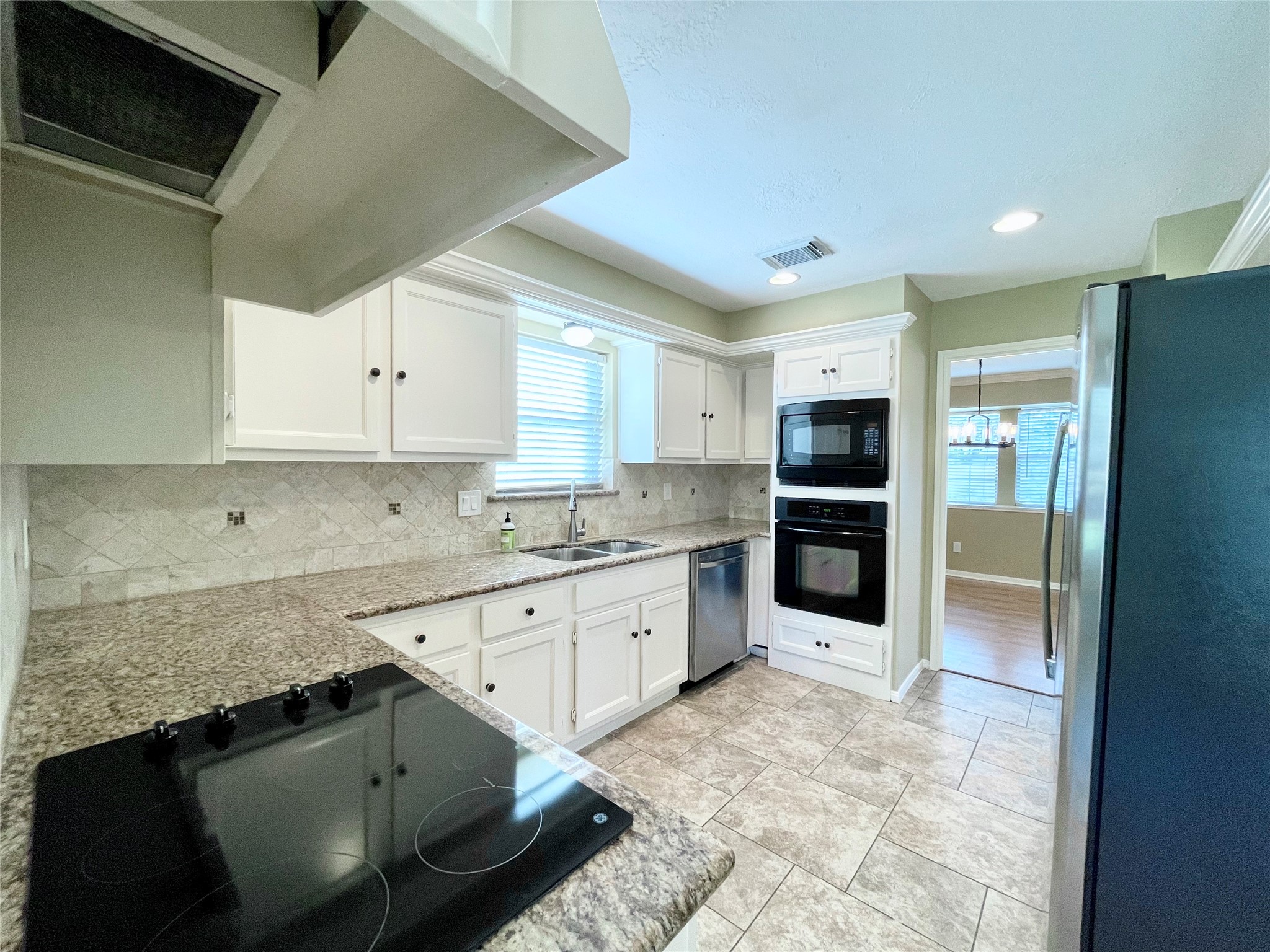 15006 Elmont Drive Property Photo 25
