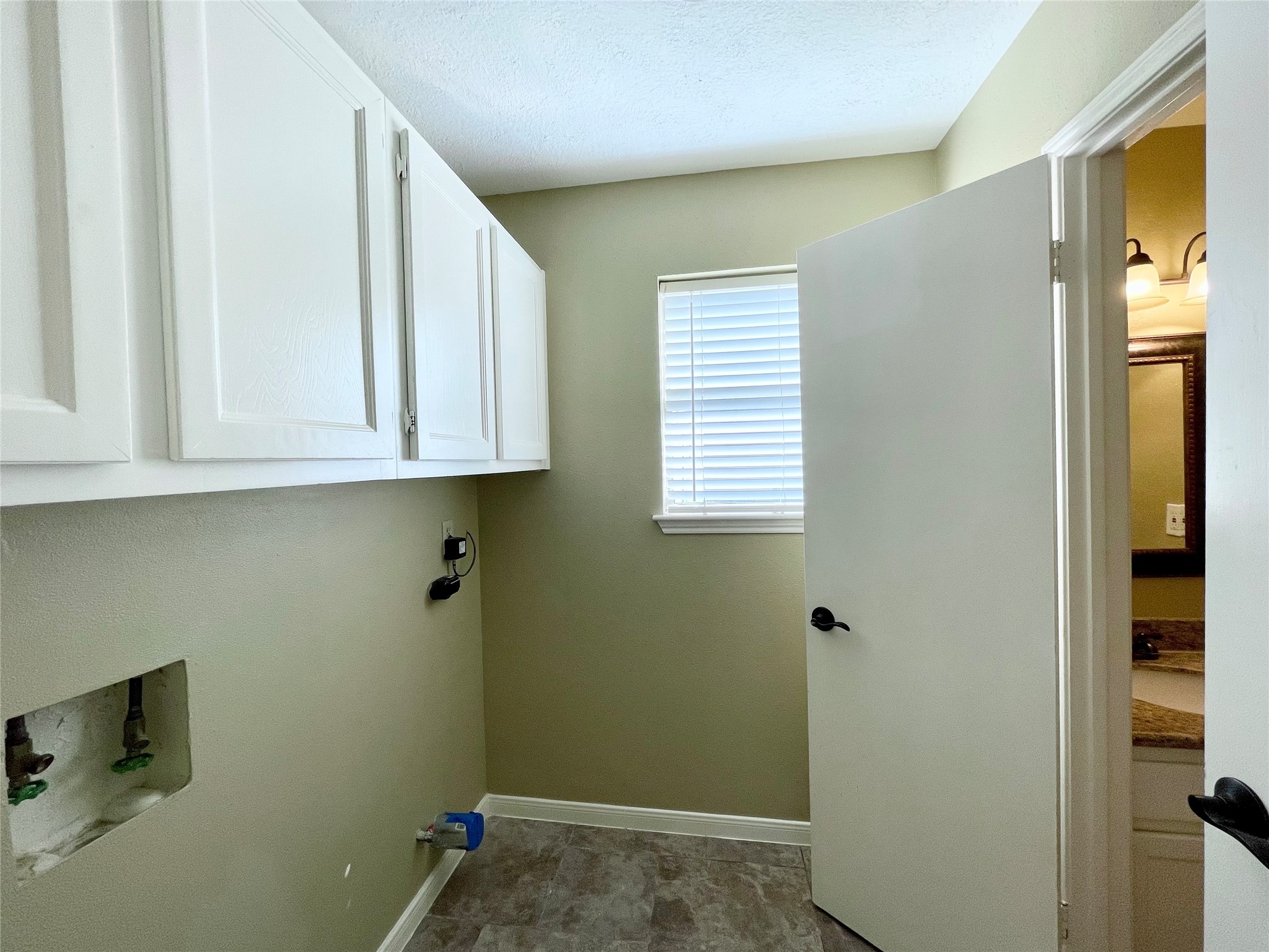 15006 Elmont Drive Property Photo 28
