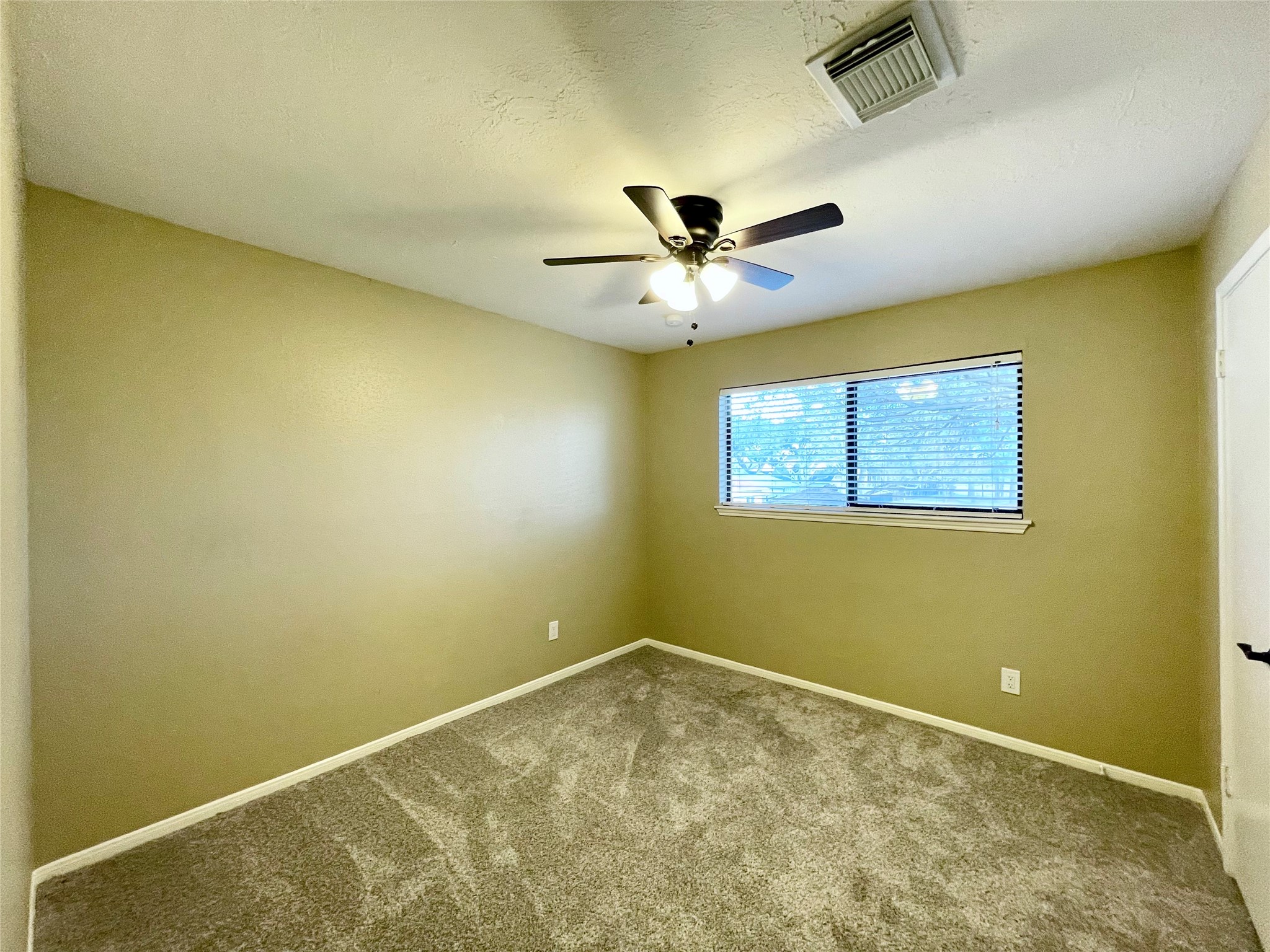 15006 Elmont Drive Property Photo 33
