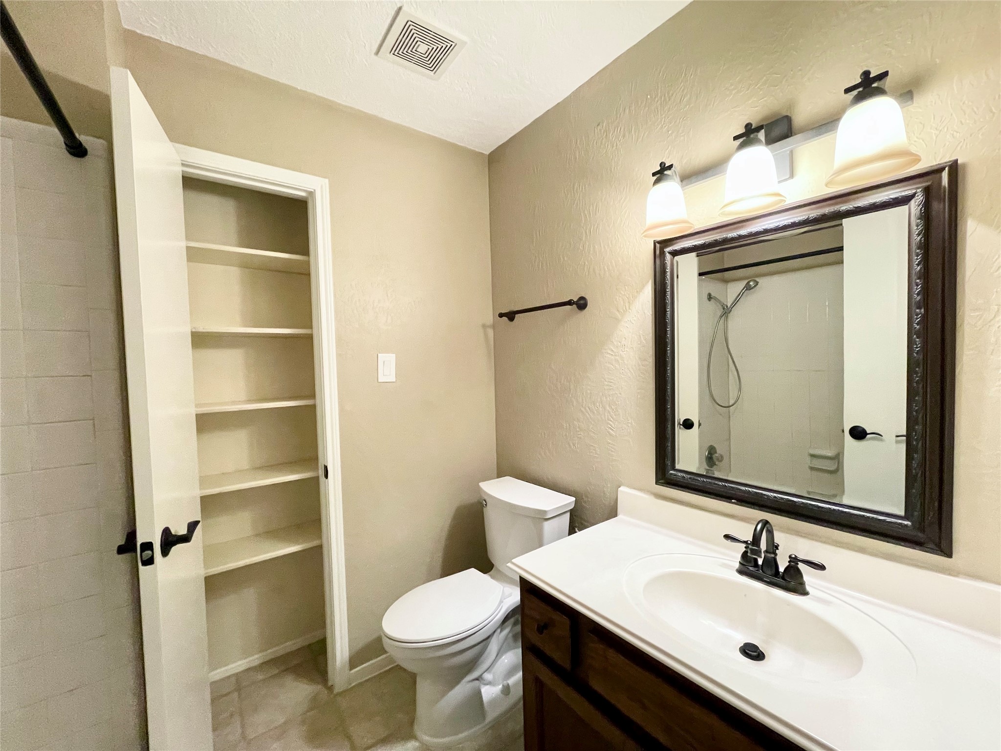 15006 Elmont Drive Property Photo 35