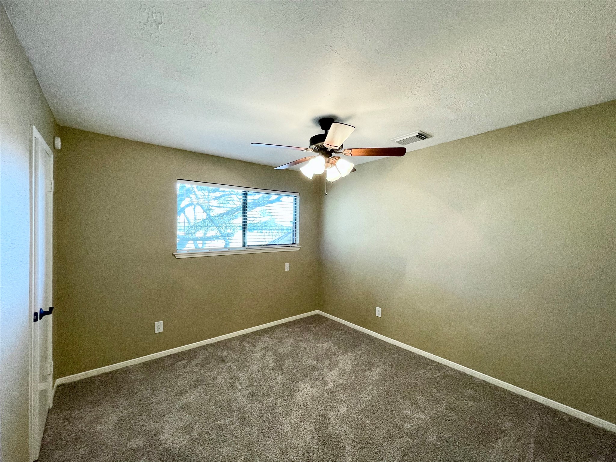 15006 Elmont Drive Property Photo 36