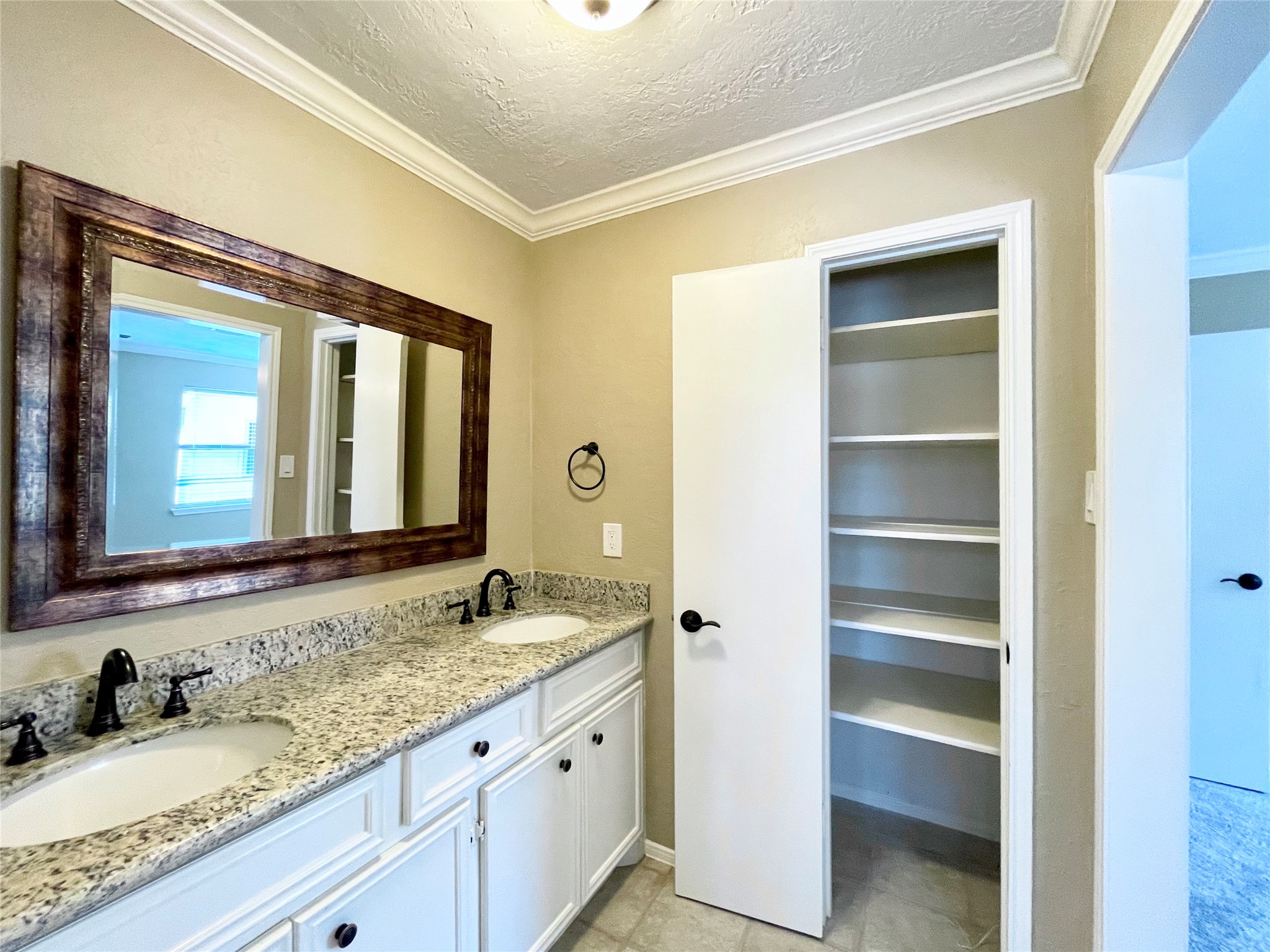 15006 Elmont Drive Property Photo 42
