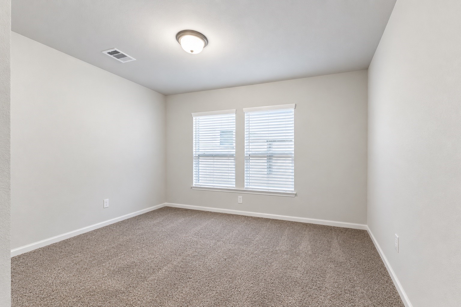 3017 Ventas Drive Property Photo 7