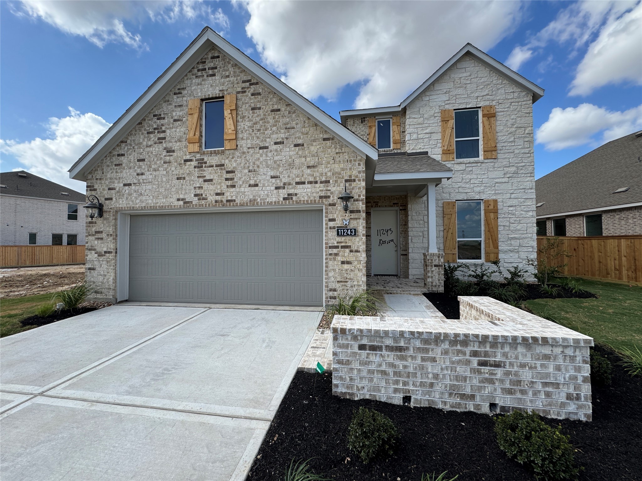 11126 Poplar Tree Drive Property Photo 1