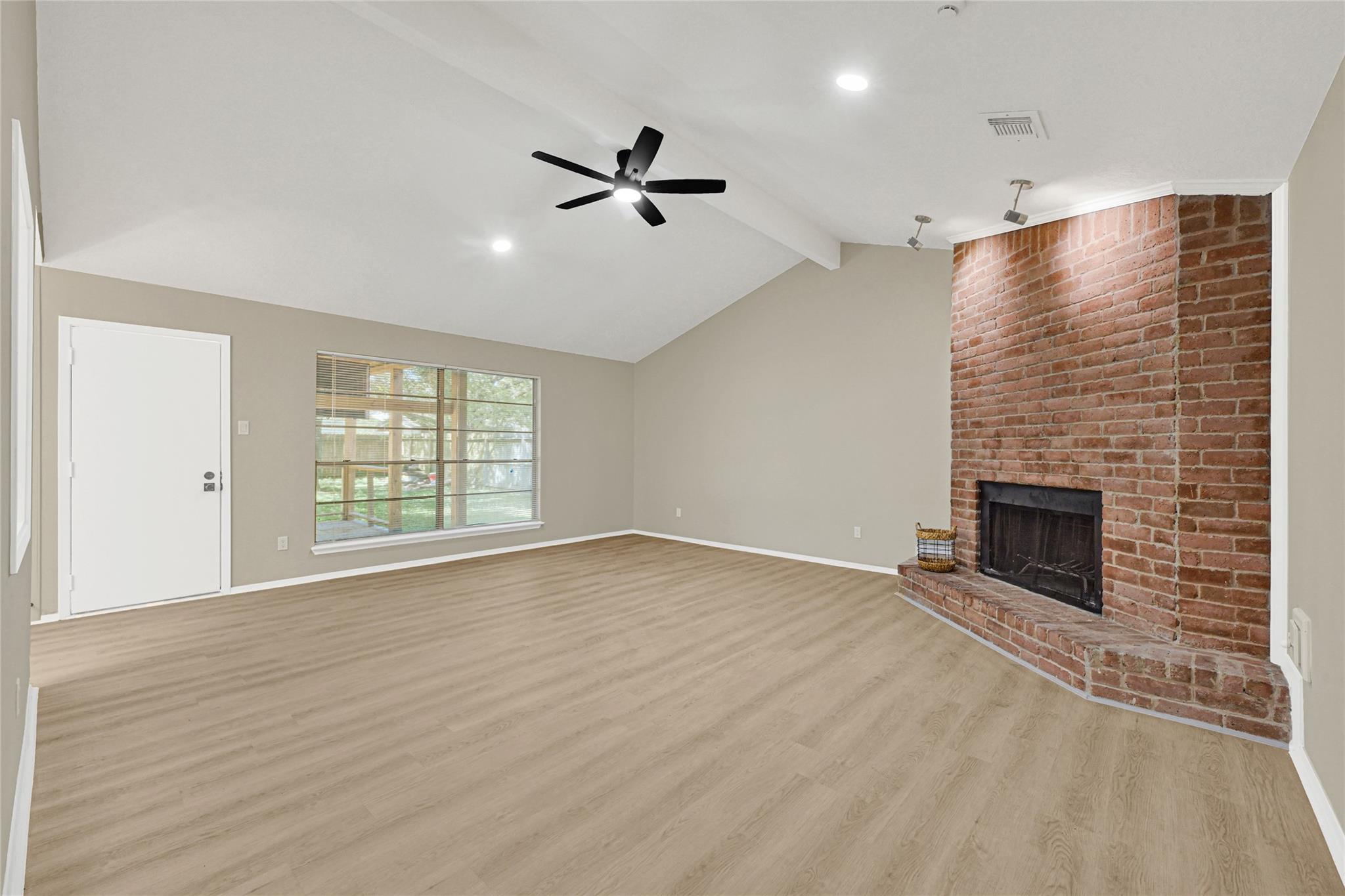 914 Cheyenne Meadows Drive Property Photo 5