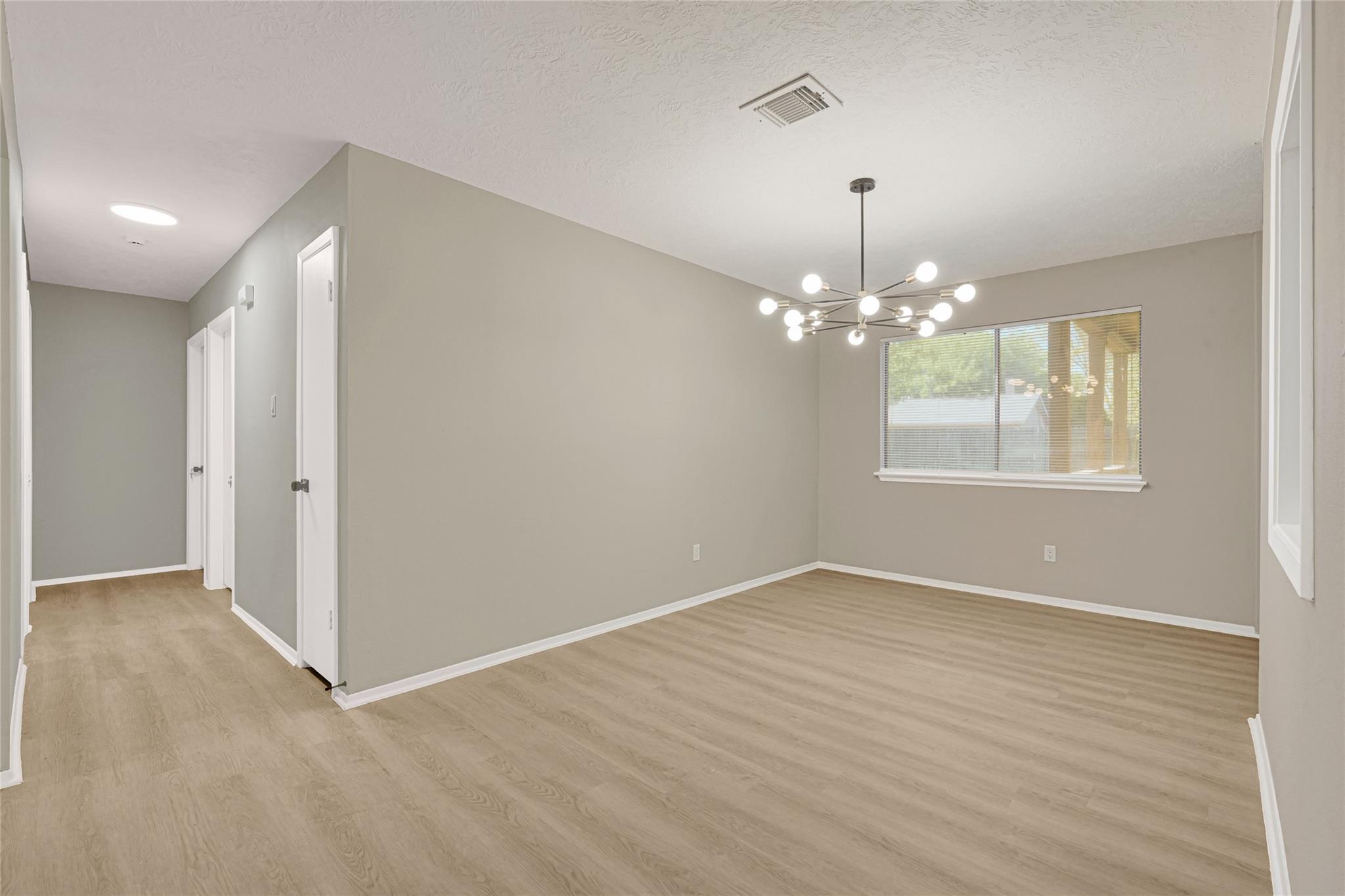 914 Cheyenne Meadows Drive Property Photo 9