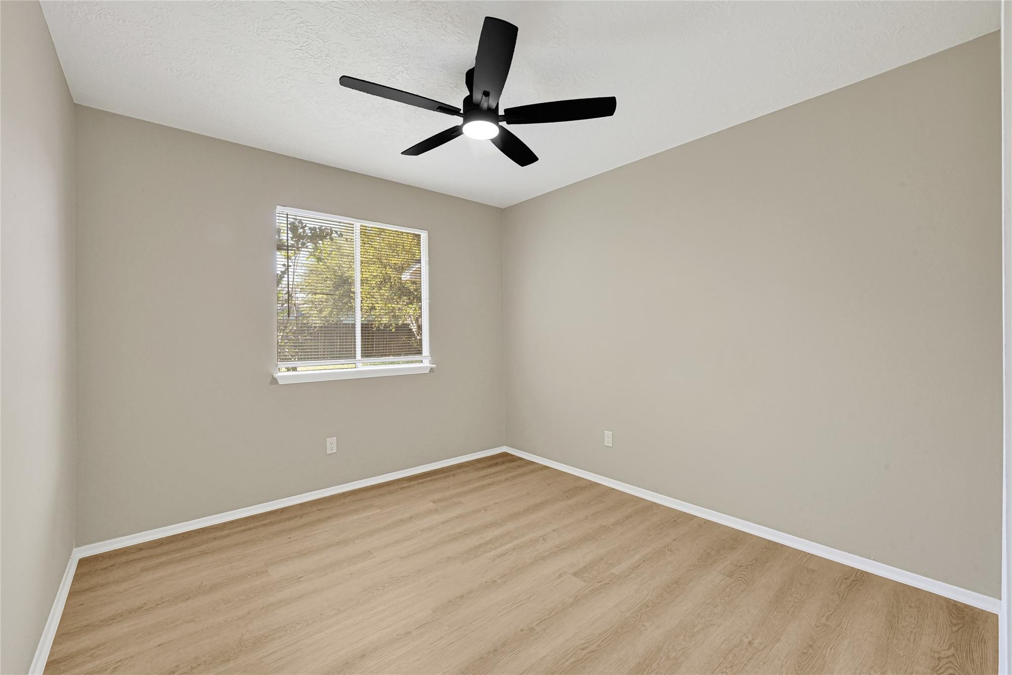 914 Cheyenne Meadows Drive Property Photo 17