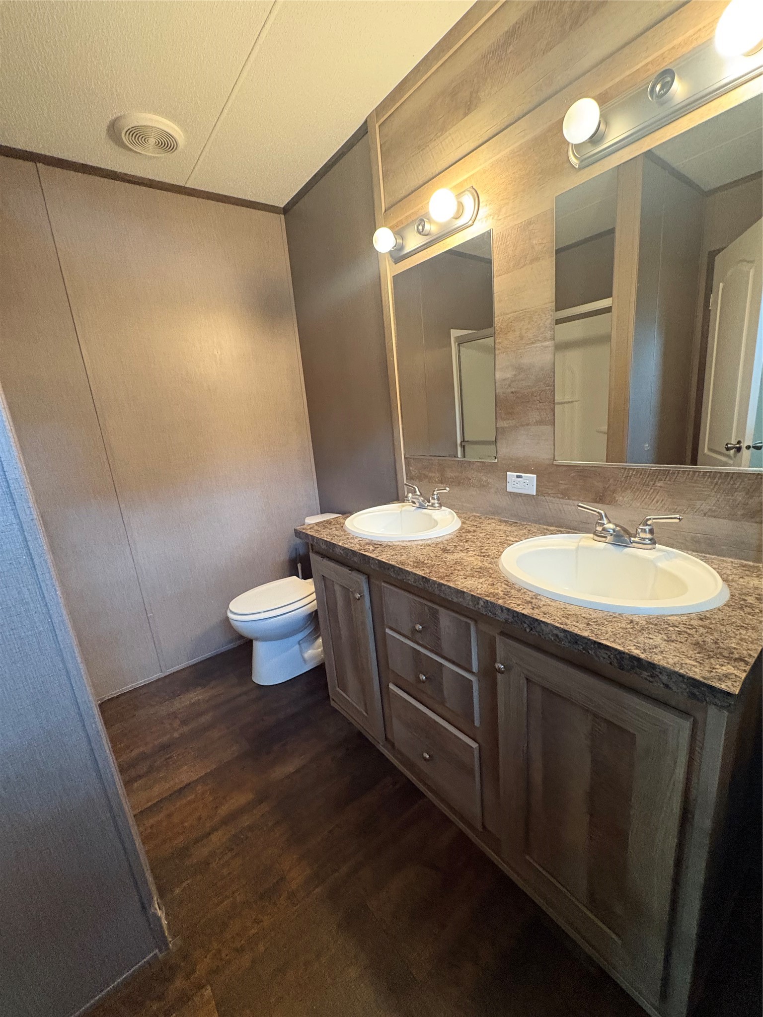 23767 Roberts Road Property Photo 8