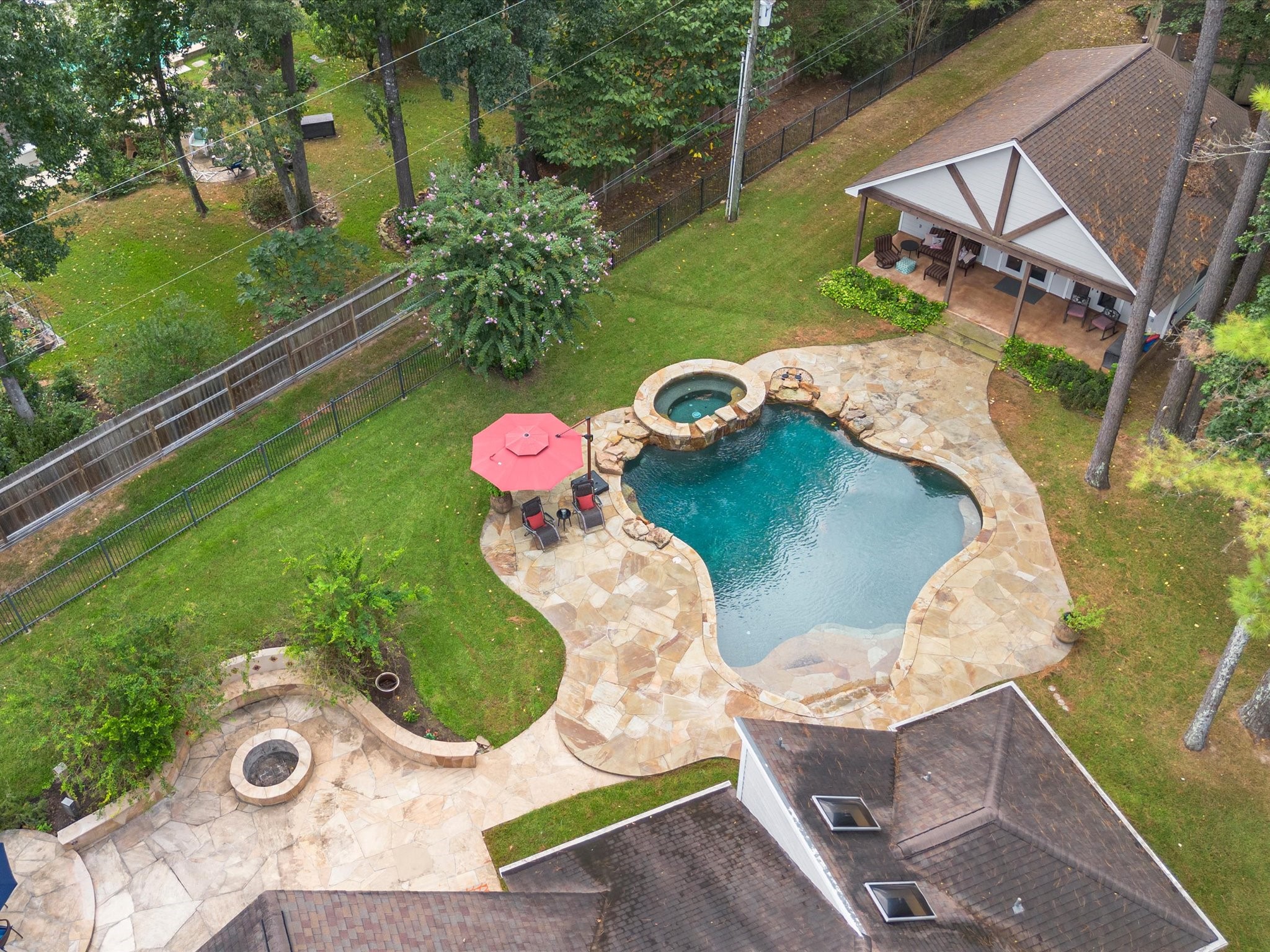 13710 Lost Creek Road Property Photo 3