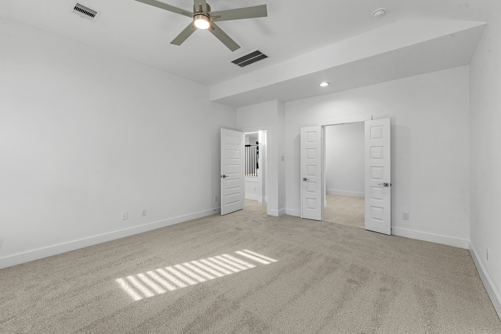 2100 Golden Spruce Lane Property Photo 9