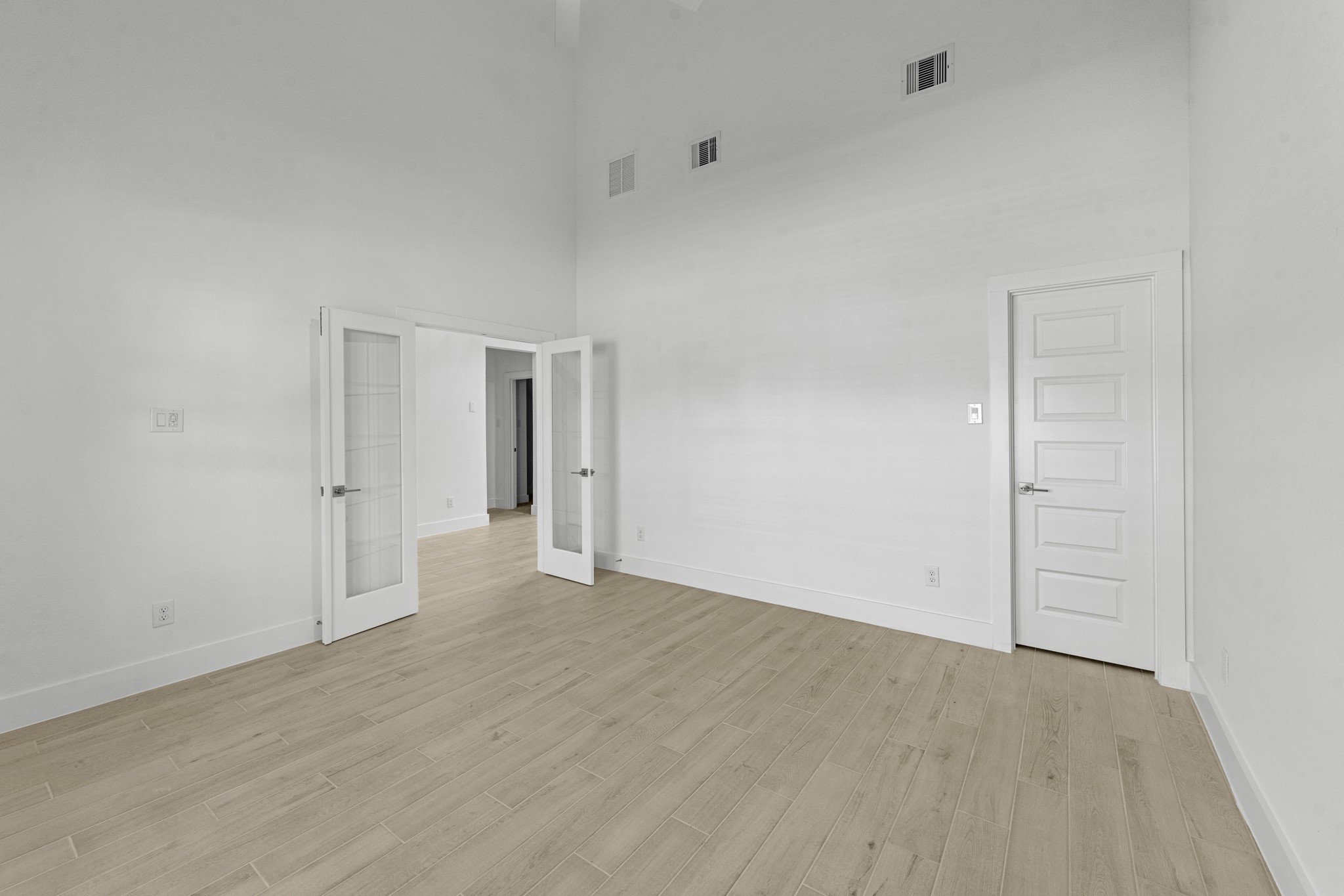 2100 Golden Spruce Lane Property Photo 15