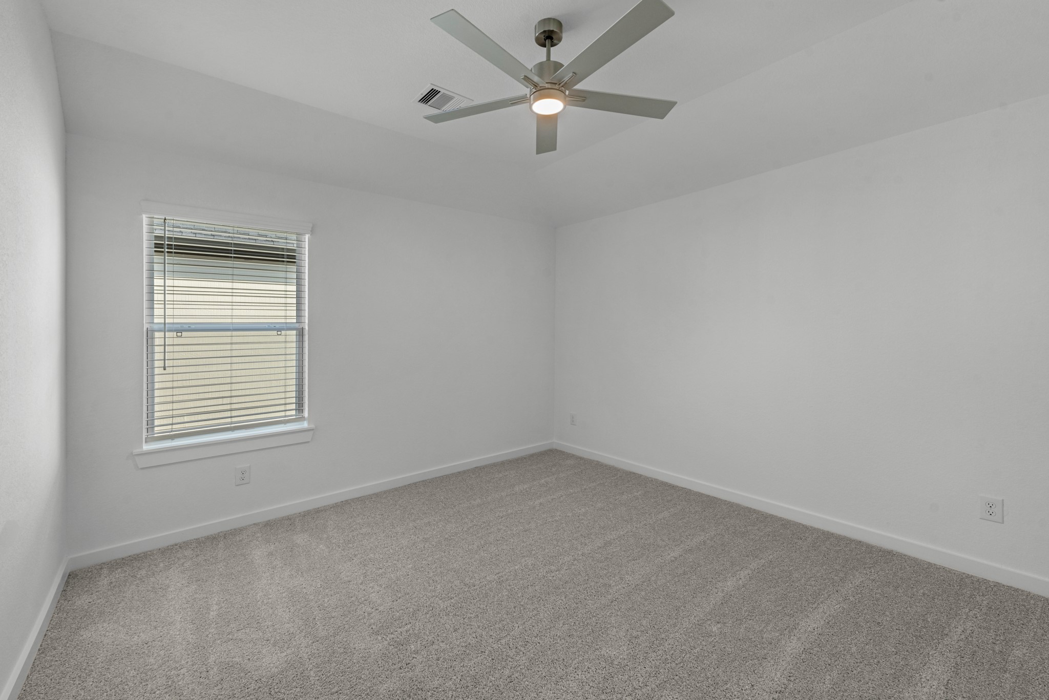 2100 Golden Spruce Lane Property Photo 18