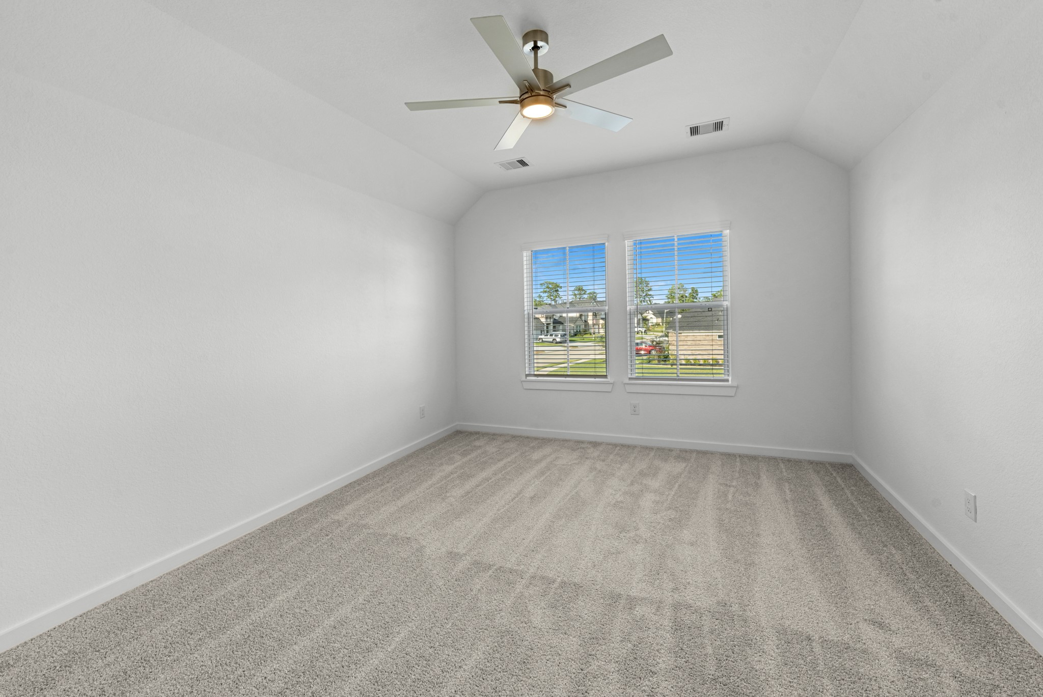 2100 Golden Spruce Lane Property Photo 21