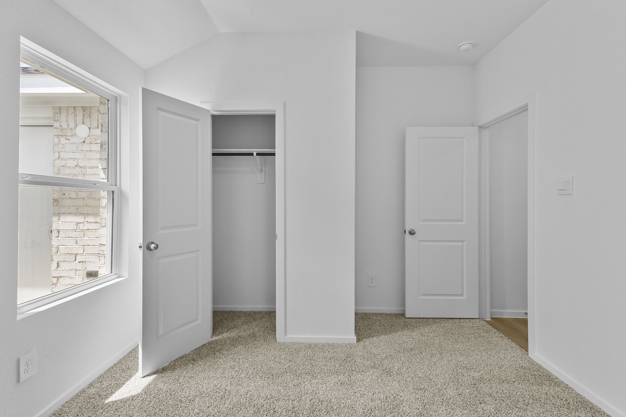 4068 Sun Burst Lane Property Photo 8