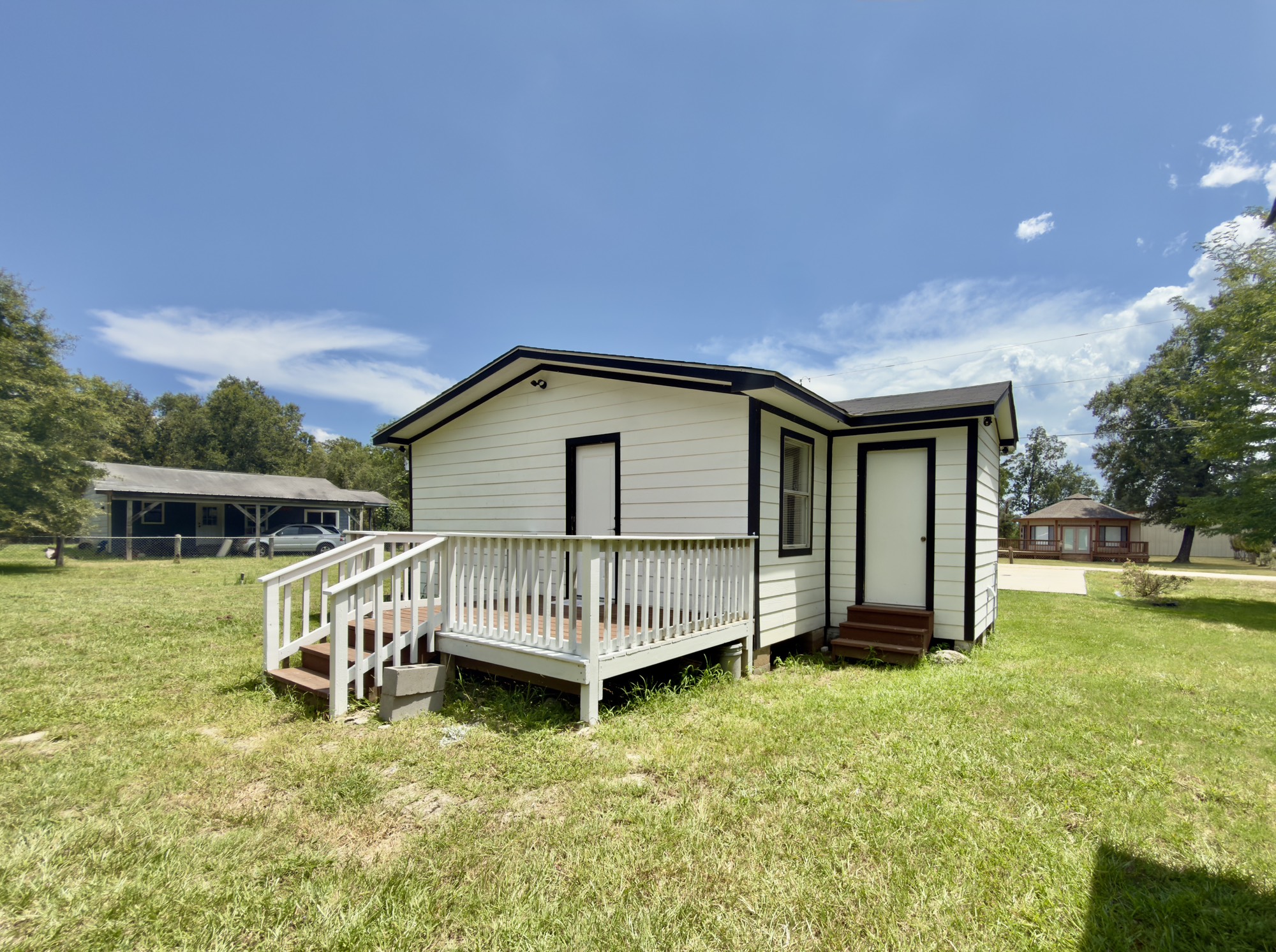 173 11th Street Property Photo 4