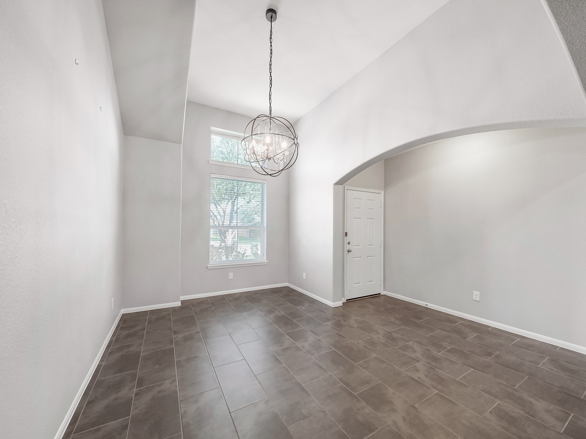 20223 Weeping Pine Way Property Photo 3