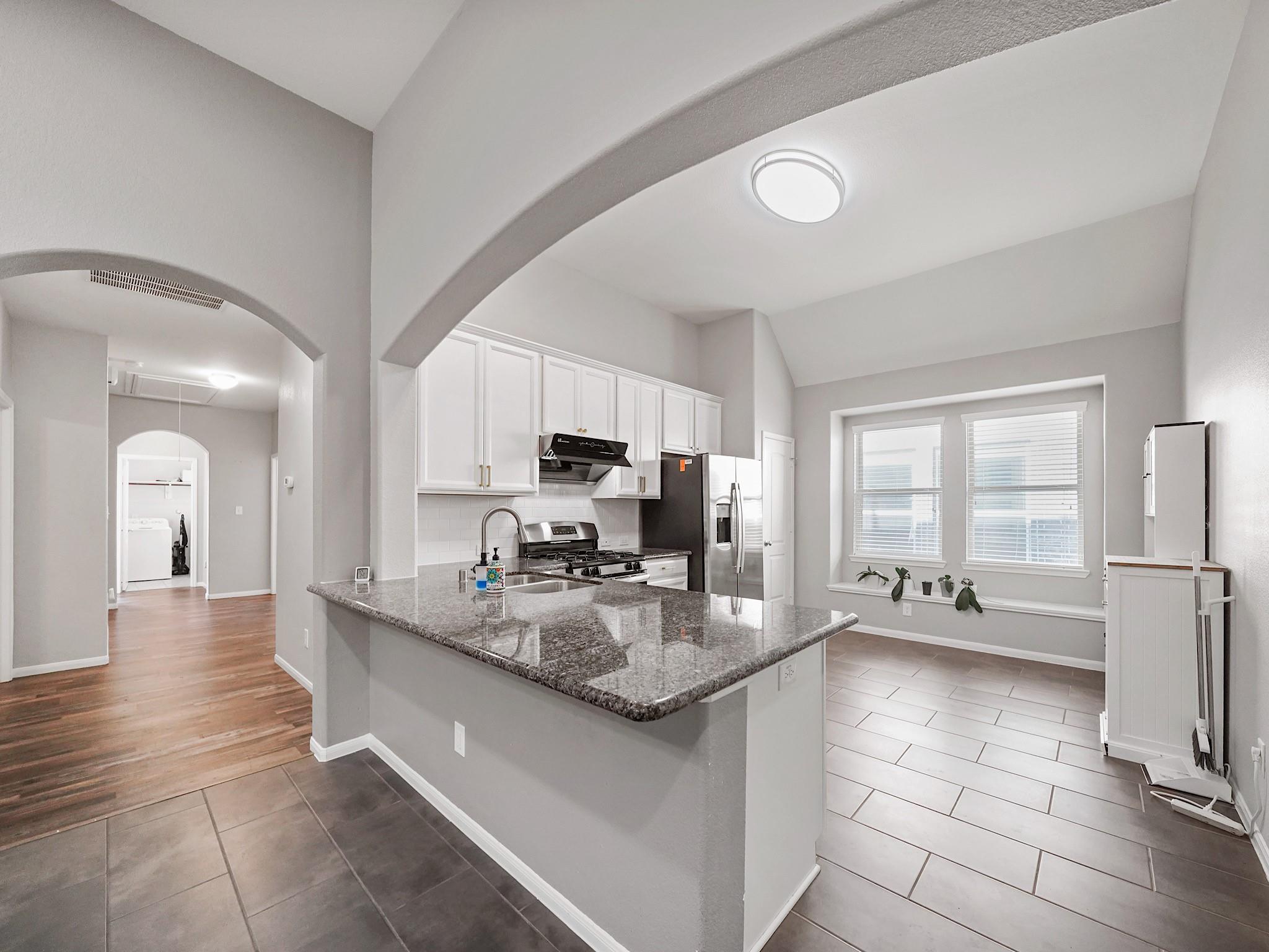 20223 Weeping Pine Way Property Photo 8