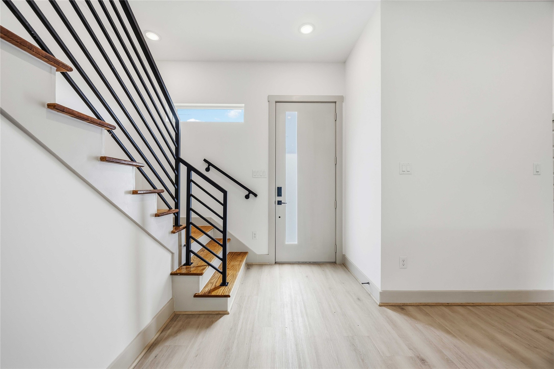 7555 Calhoun Street B Property Photo 6