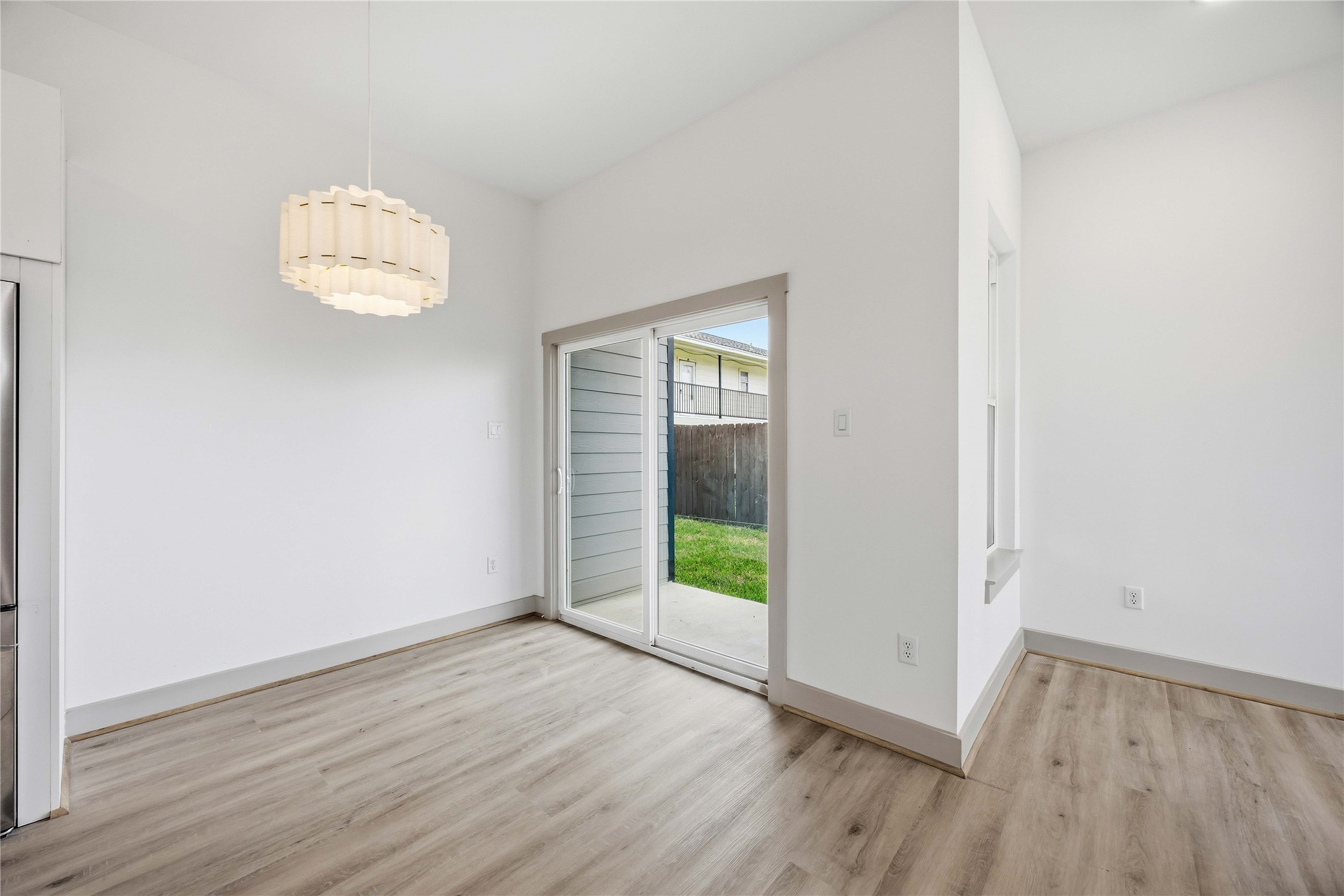 7555 Calhoun Street B Property Photo 12