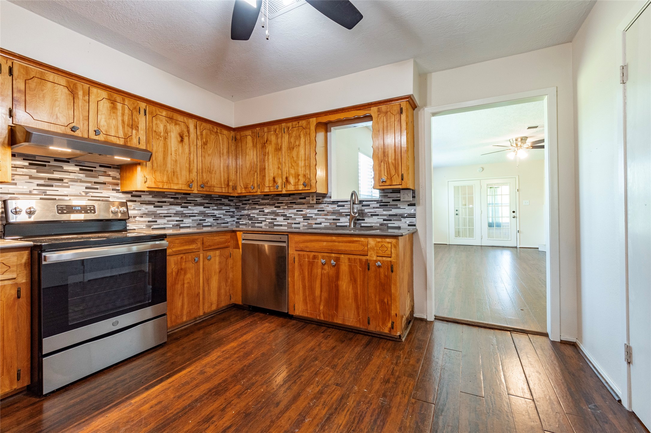 5383 Wilson Avenue Property Photo 9