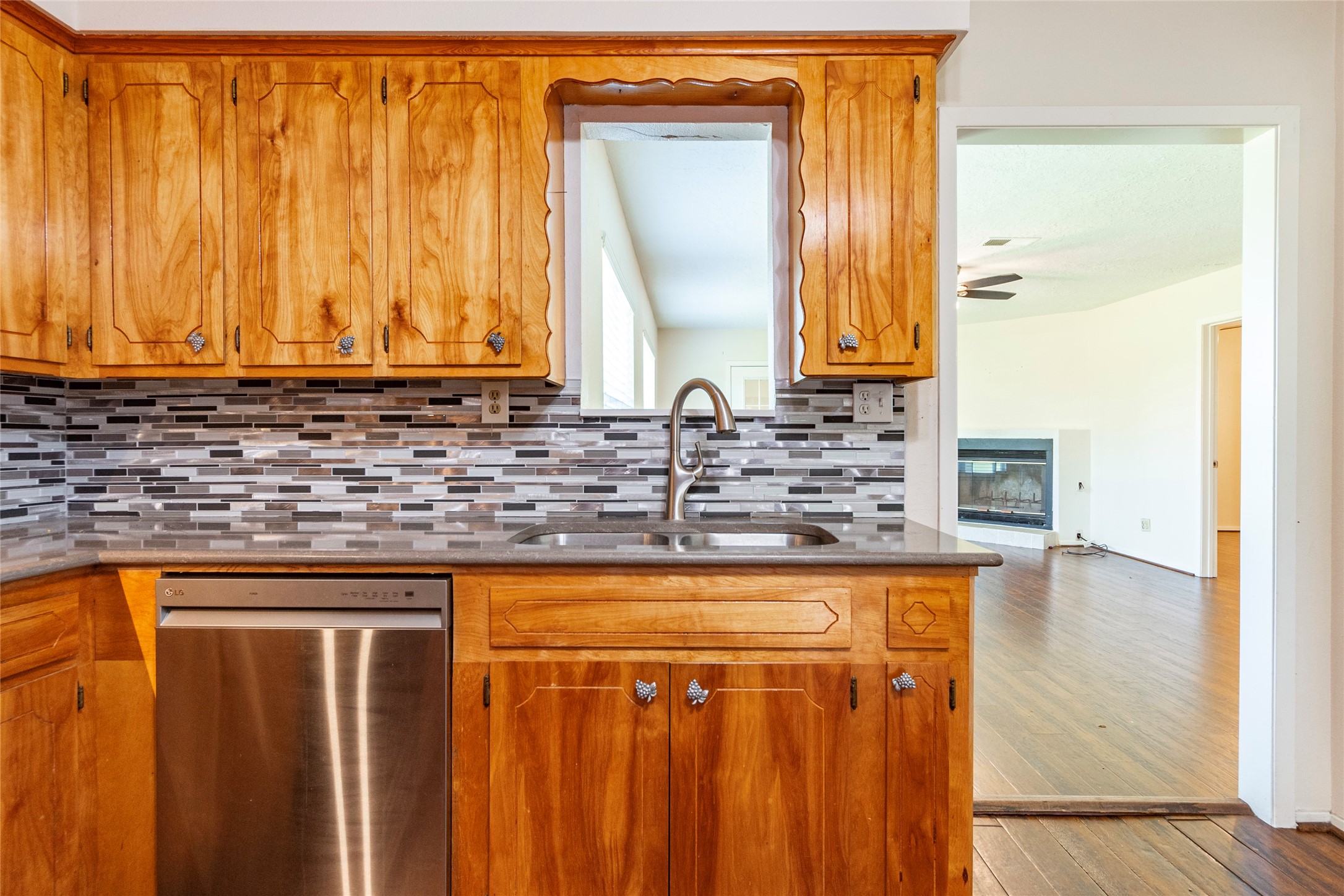 5383 Wilson Avenue Property Photo 11