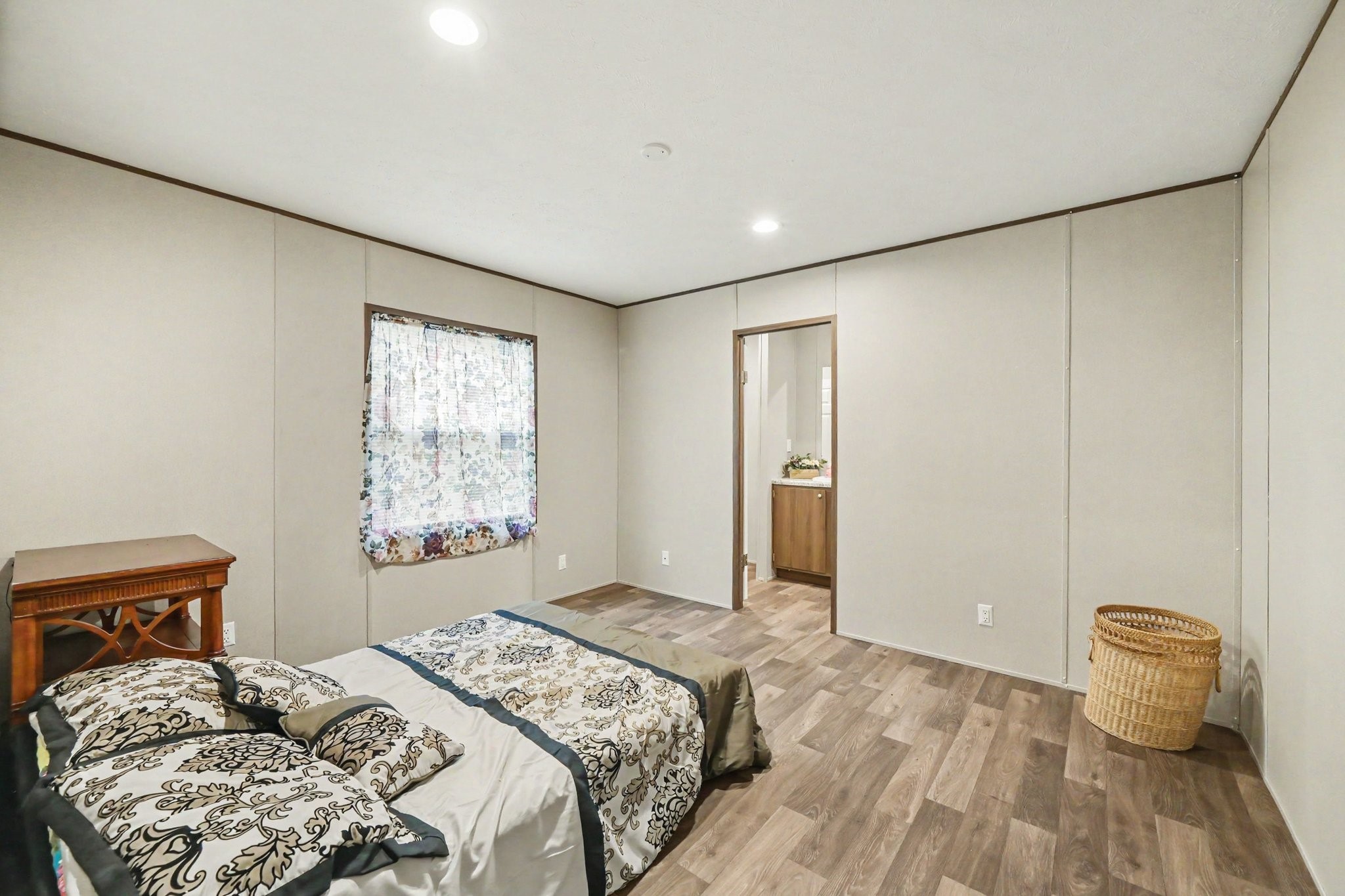 12210 Taylors Crossing Drive Property Photo 13