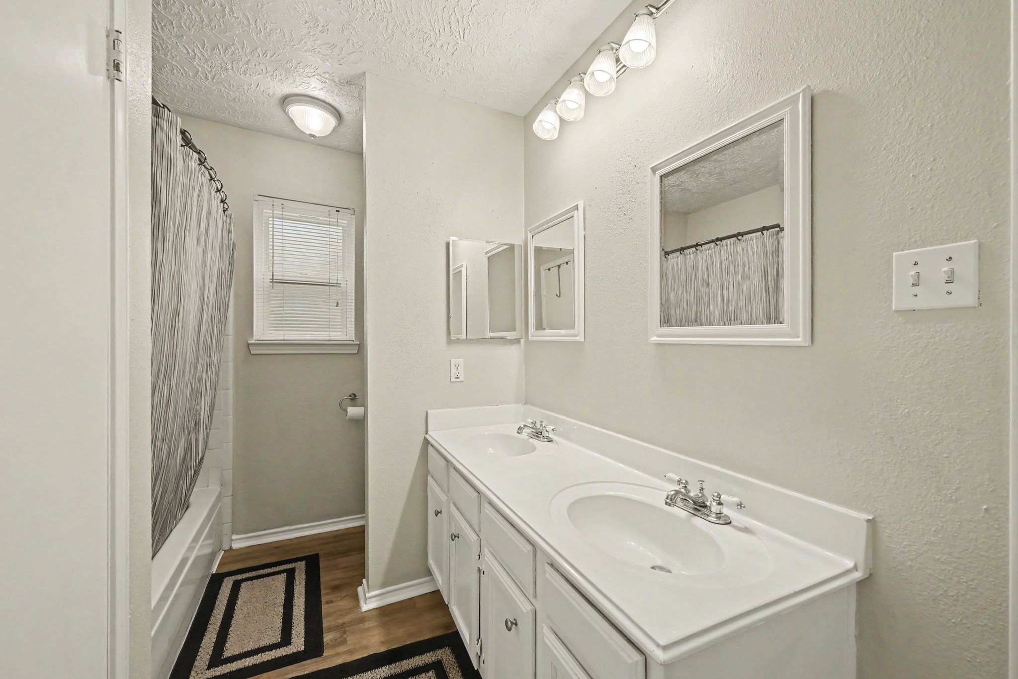 12210 Taylors Crossing Drive Property Photo 15