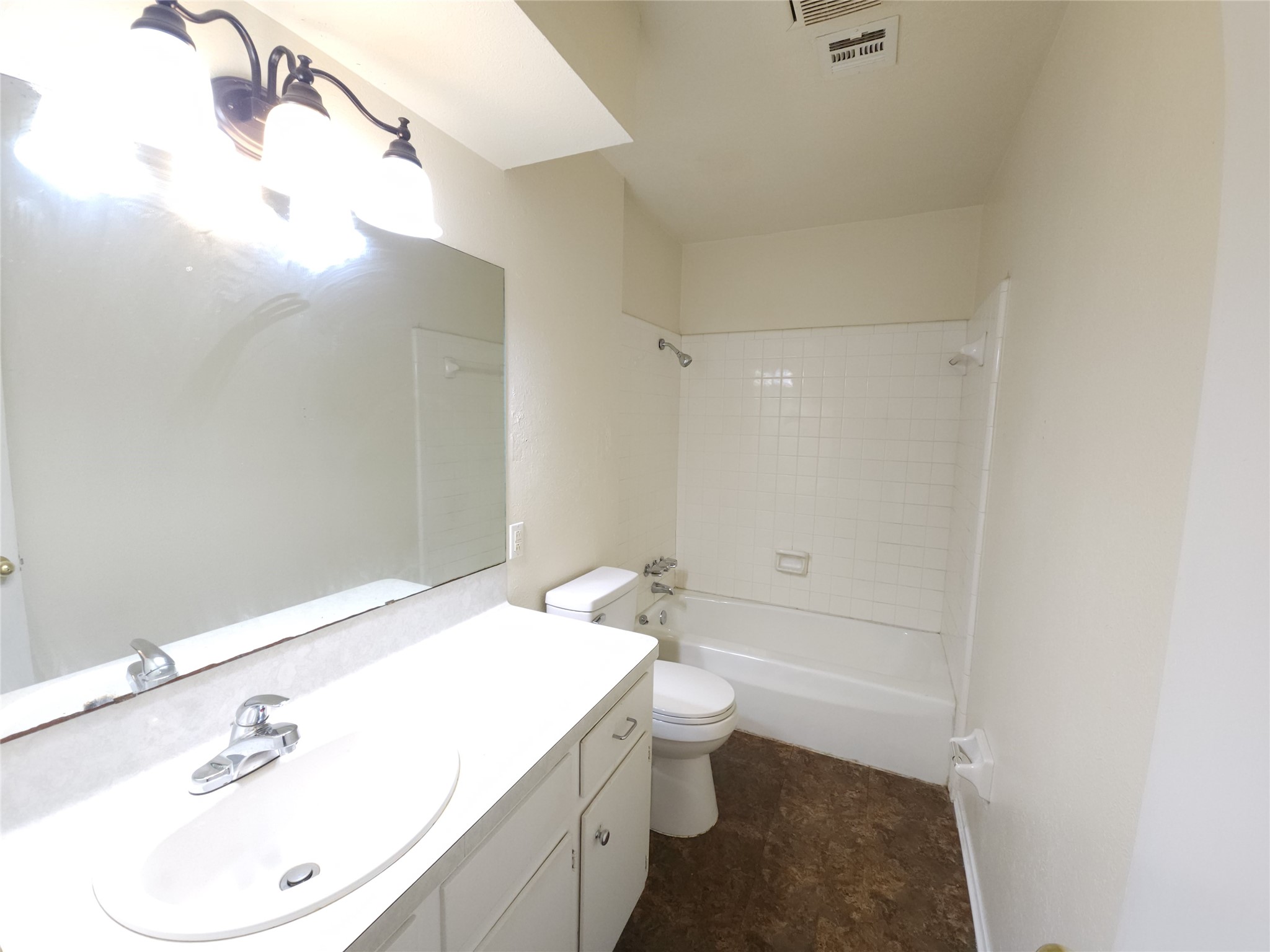 5322 Royal Oak Drive Property Photo 9