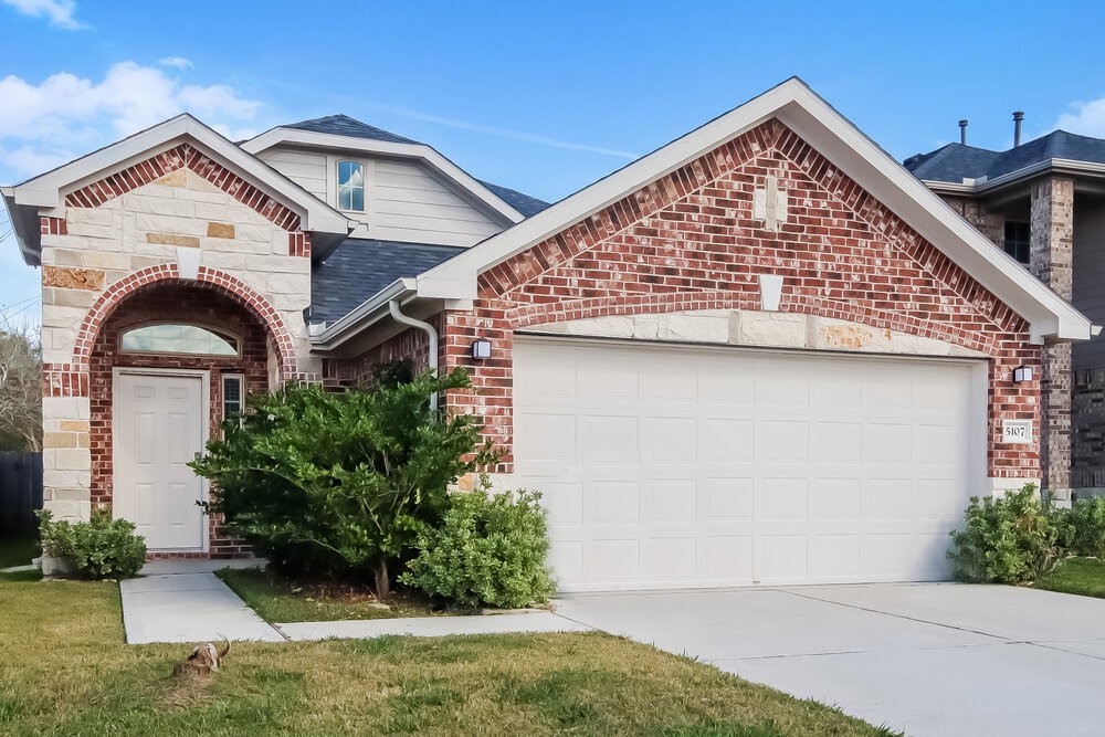 5107 Gulf Stream Lane Property Photo 1