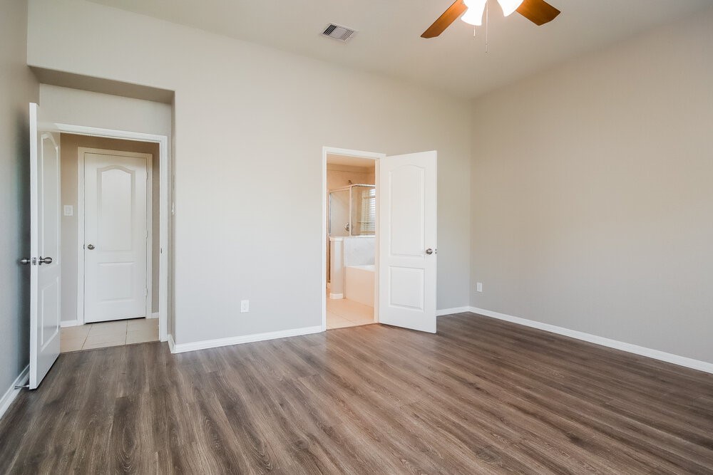 5107 Gulf Stream Lane Property Photo 11