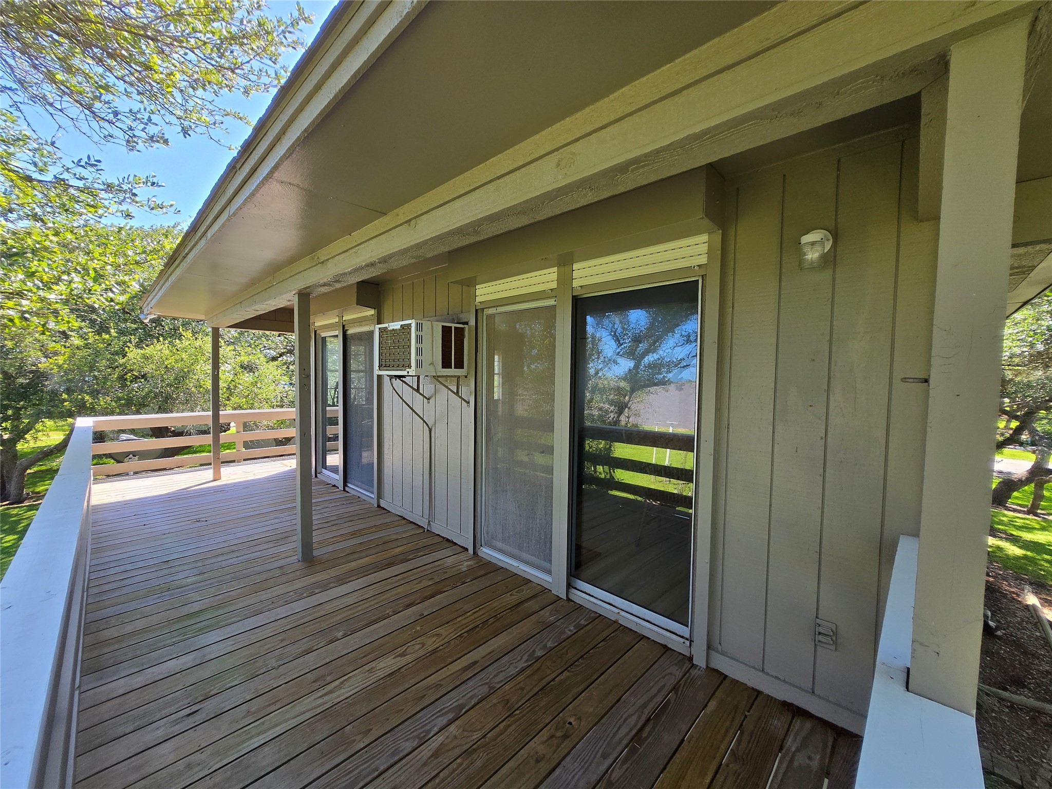 2182 W Bayshore Drive Property Photo 6