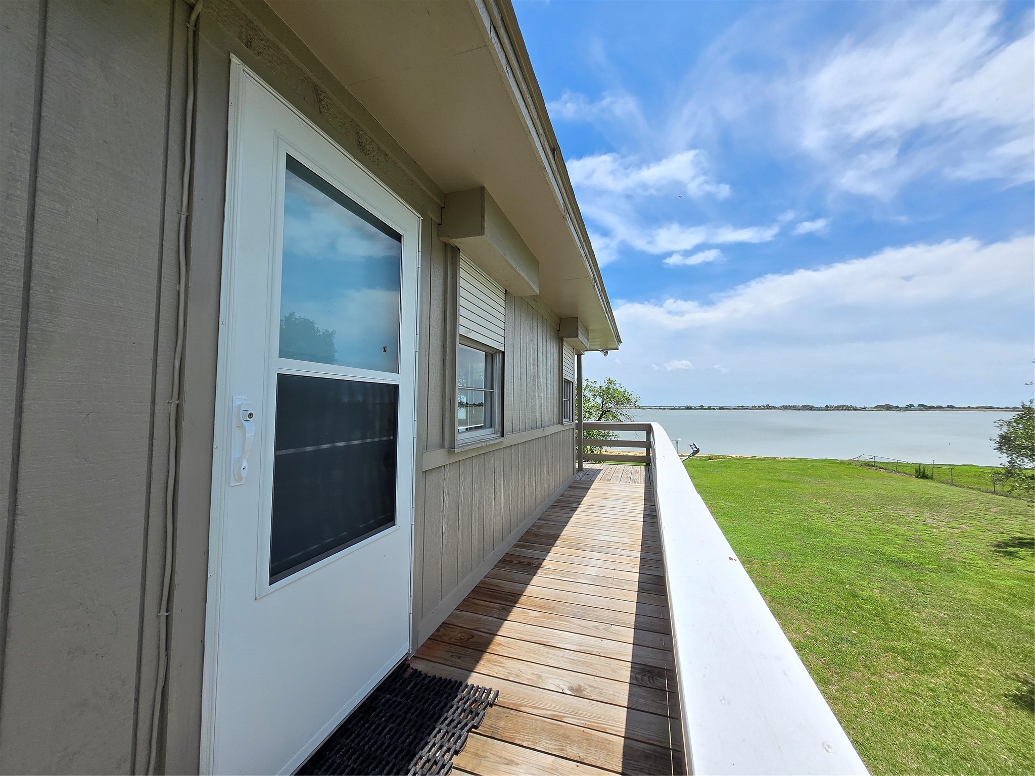 2182 W Bayshore Drive Property Photo 8