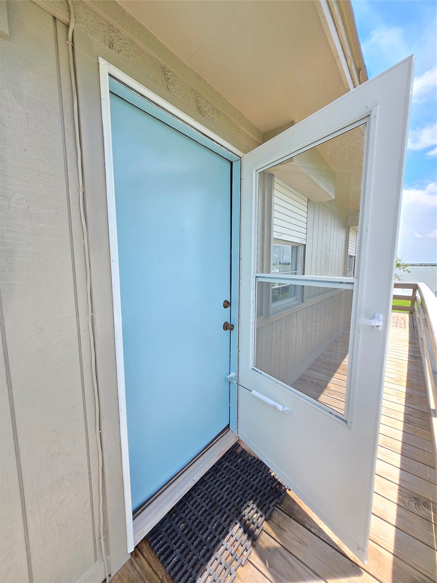2182 W Bayshore Drive Property Photo 9