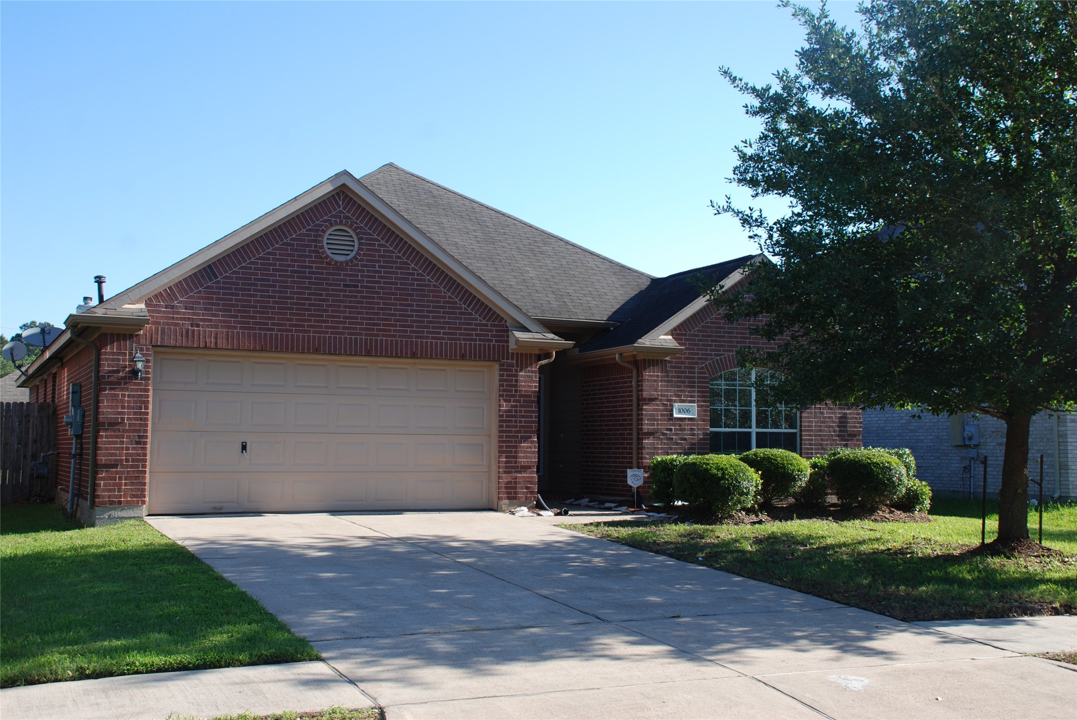 1006 Magnolia Dale Drive Property Photo 1