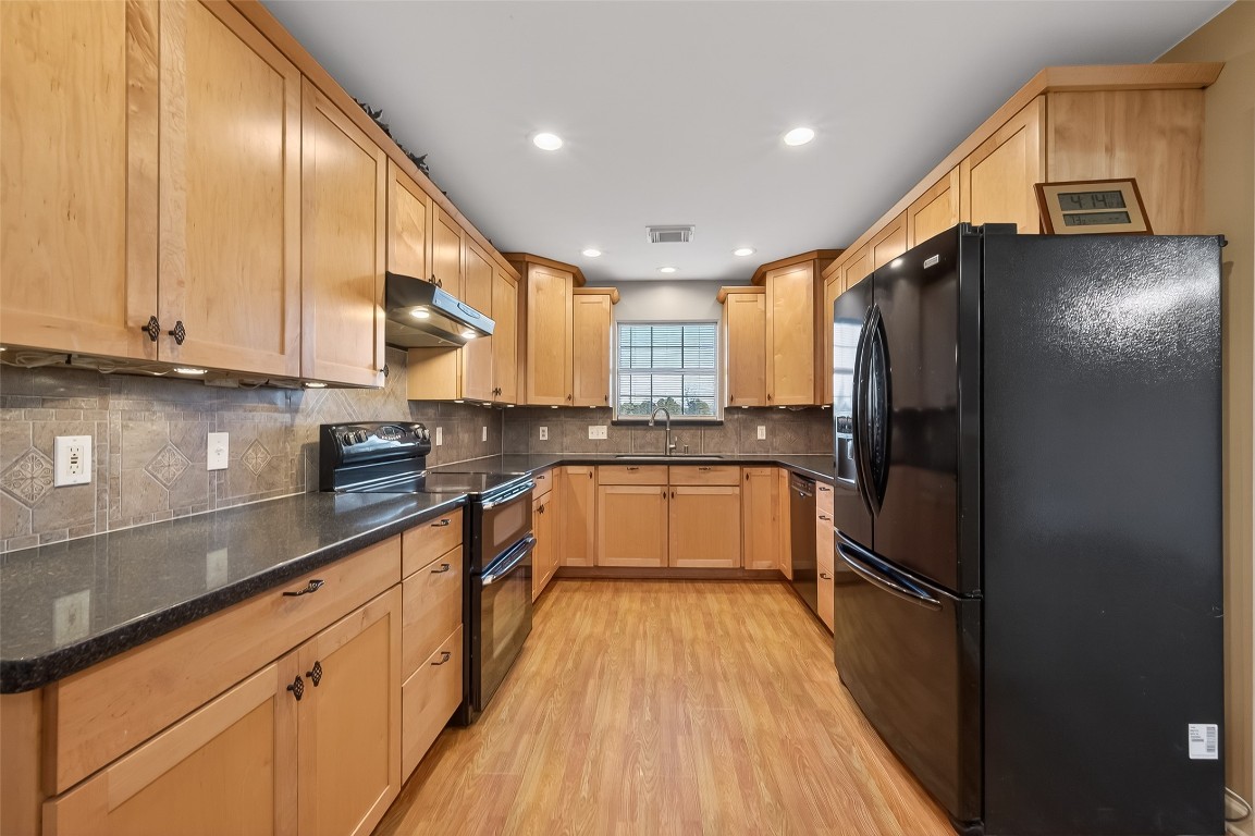 12415 Roesler Road Property Photo 10