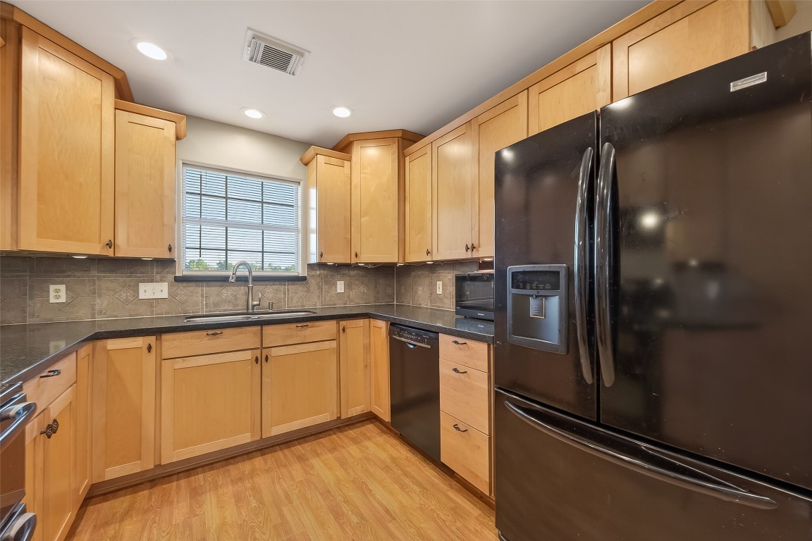 12415 Roesler Road Property Photo 12