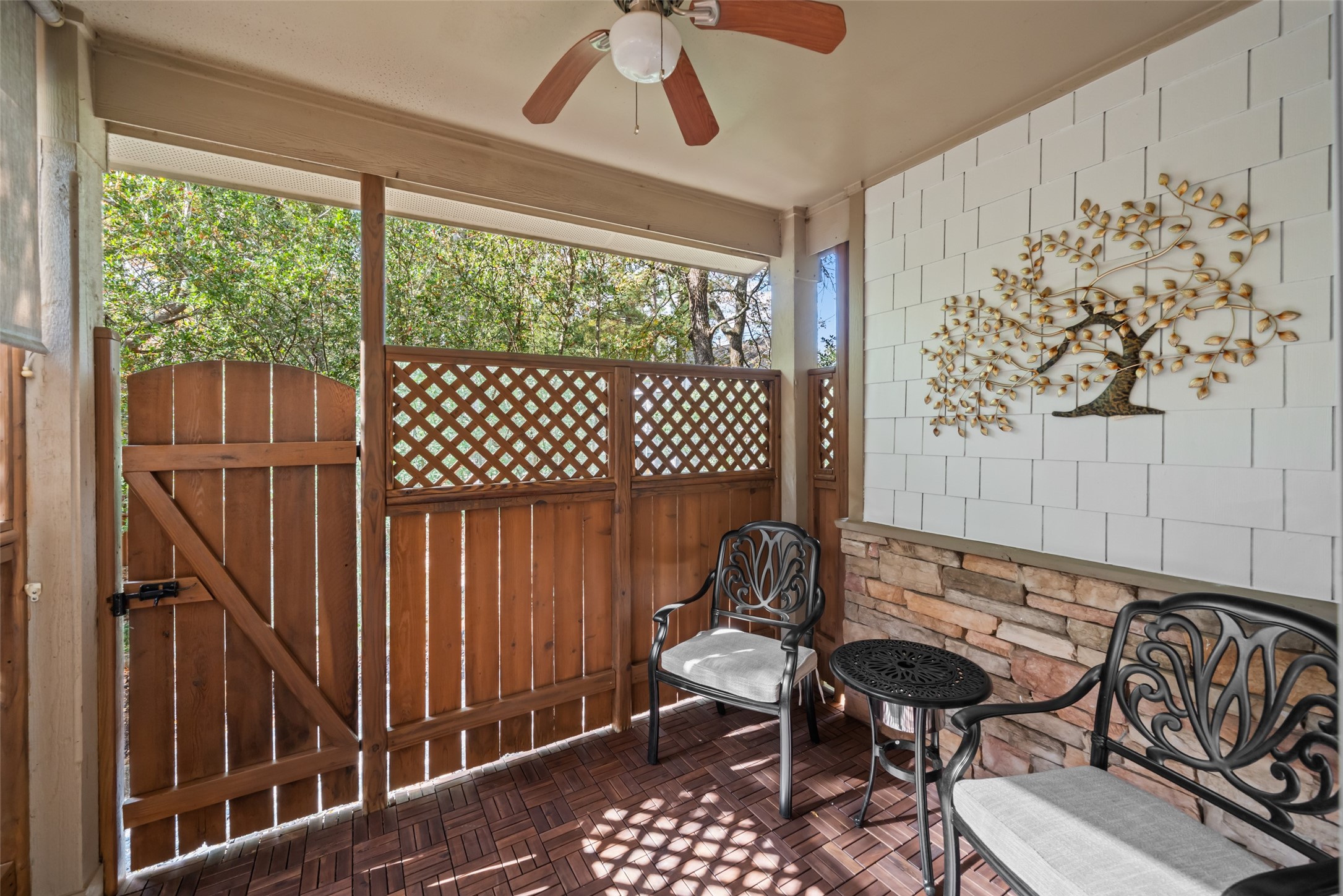 21 Stone Creek Place Property Photo 5