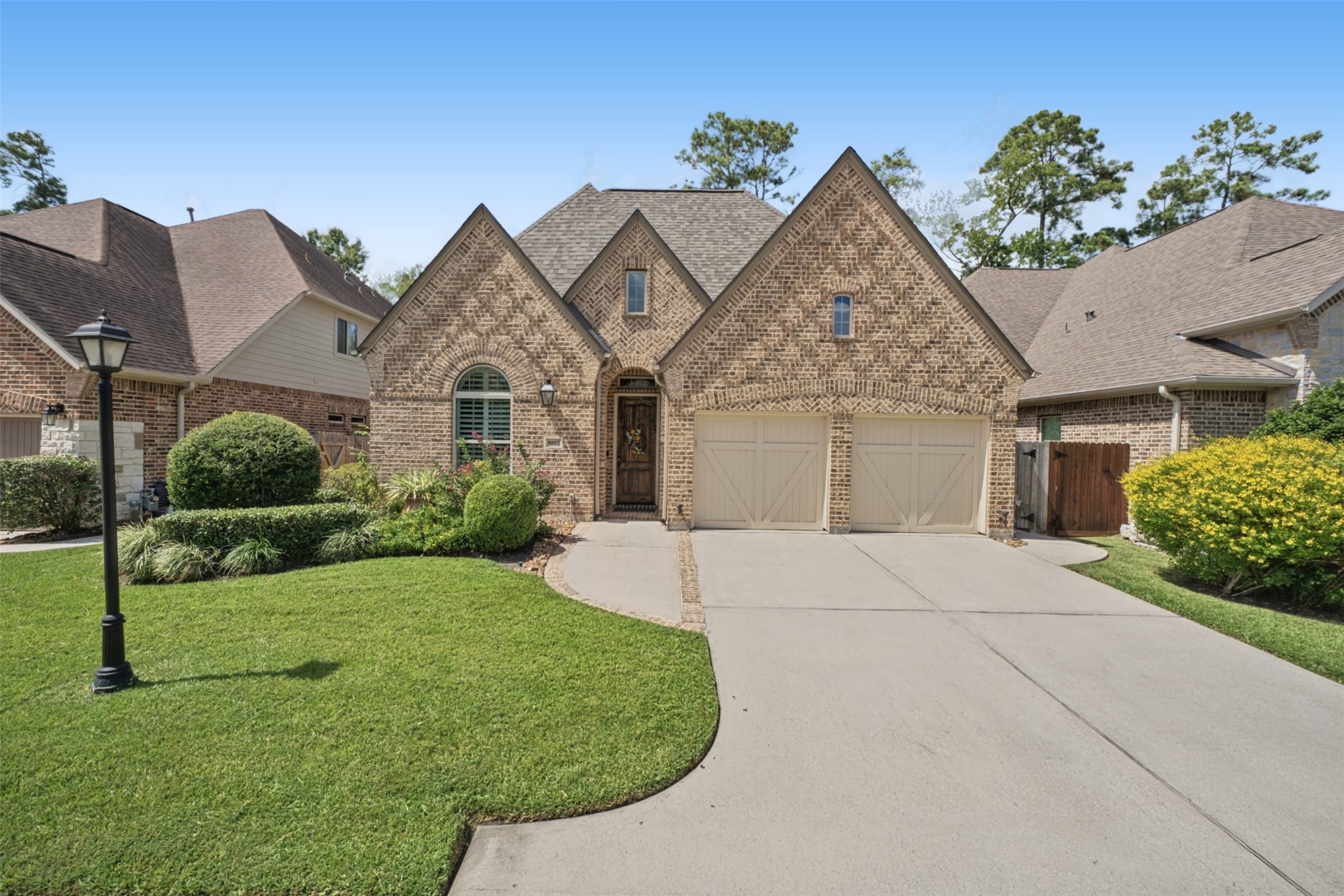 8897 Van Allen Drive Property Photo 1