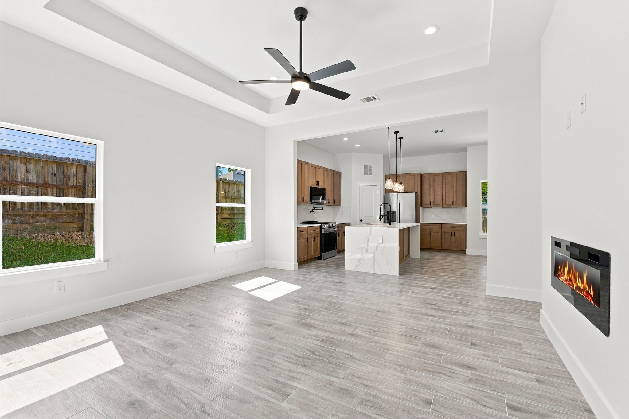 3020 Apache Street Property Photo 4